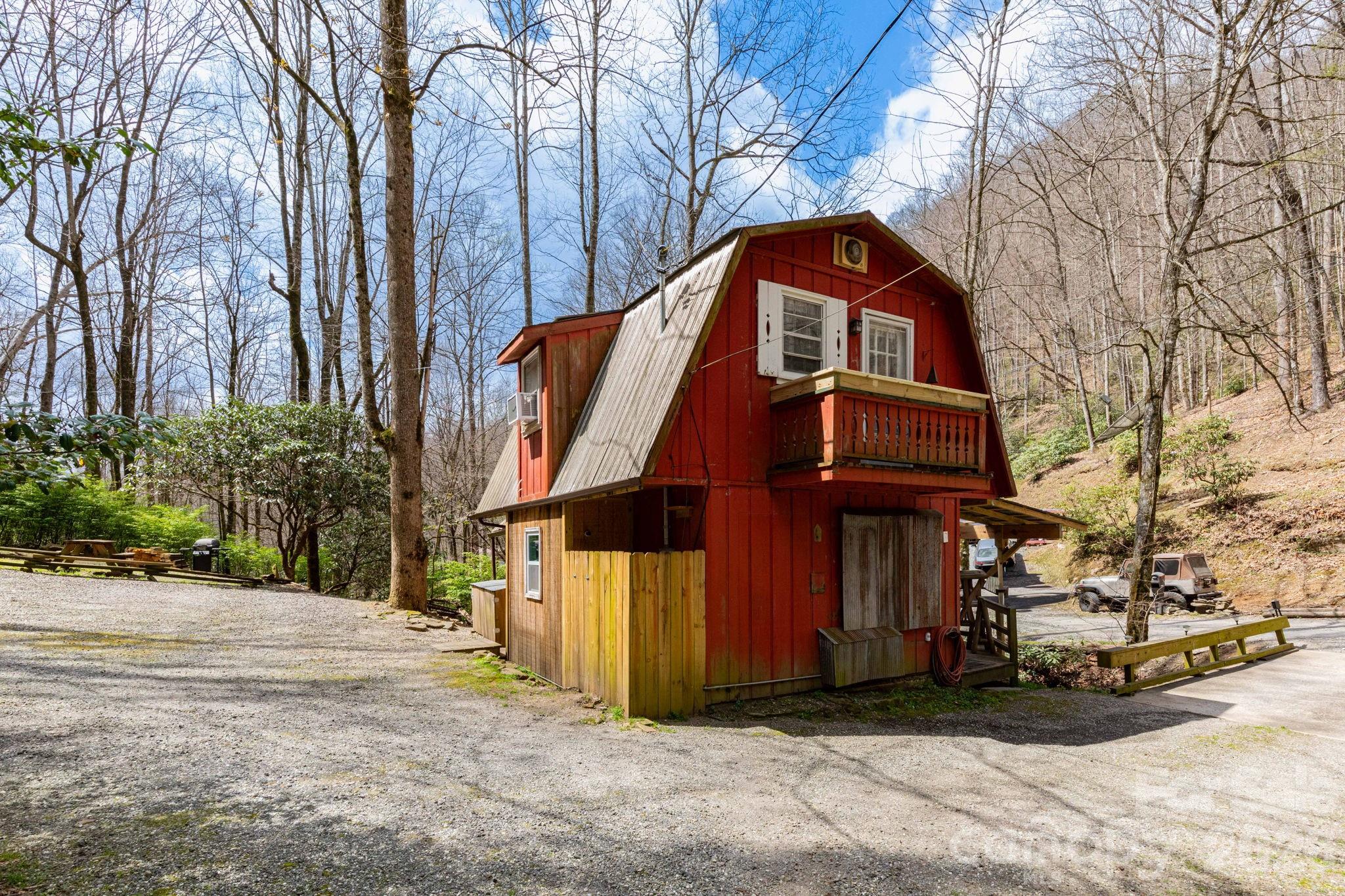 2670 Dicks Creek Road — Whittier