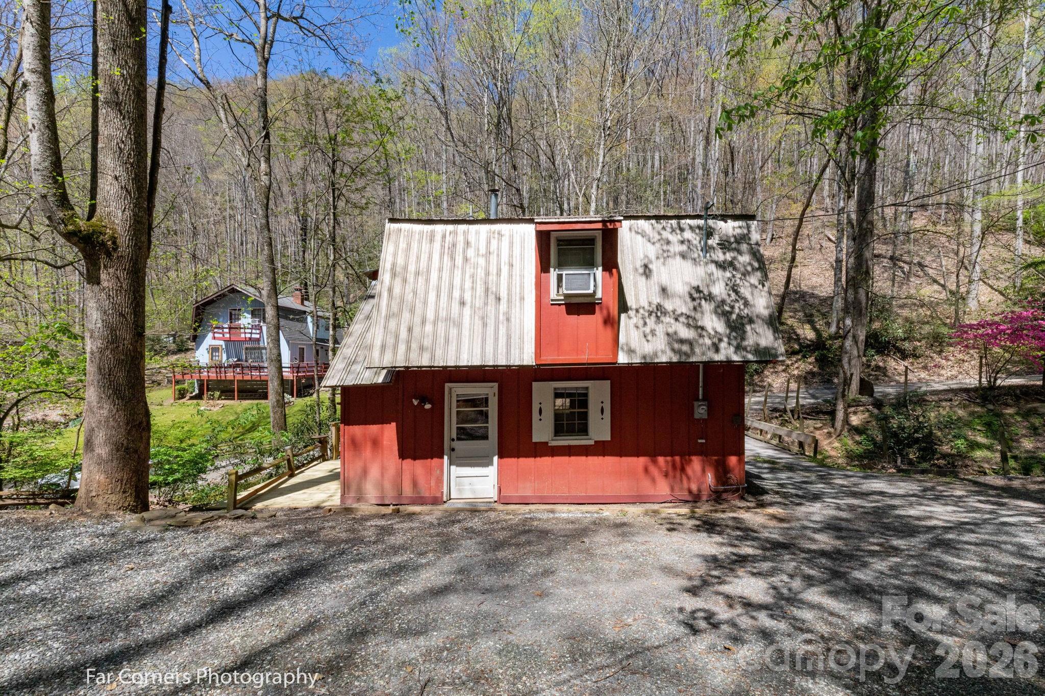 2670 Dicks Creek Road — Whittier