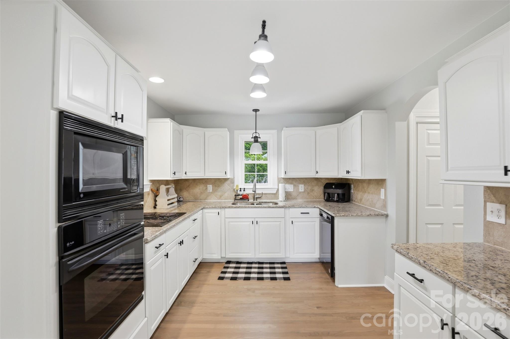 7332 Bailywick Drive — Waxhaw