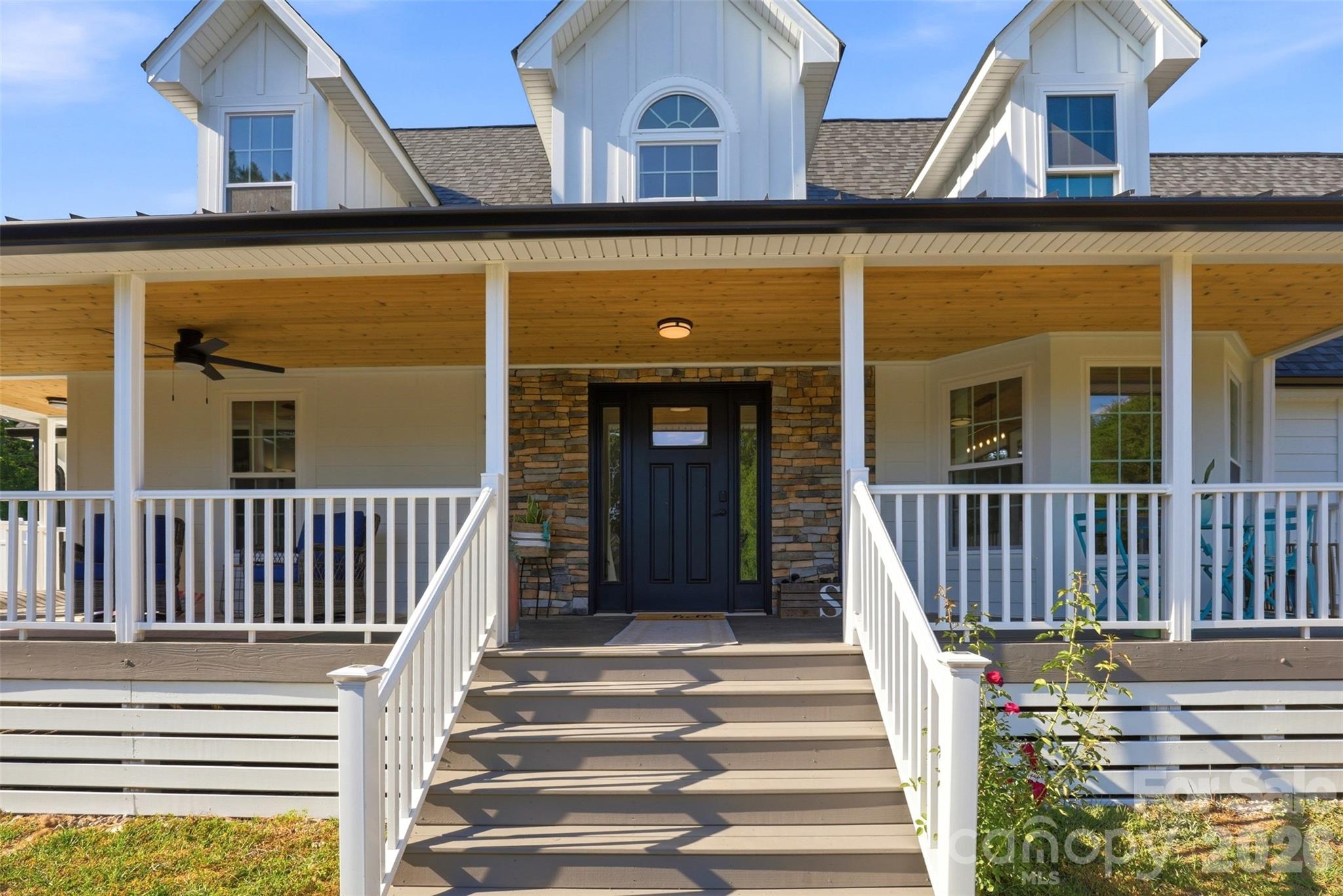 7332 Bailywick Drive — Waxhaw