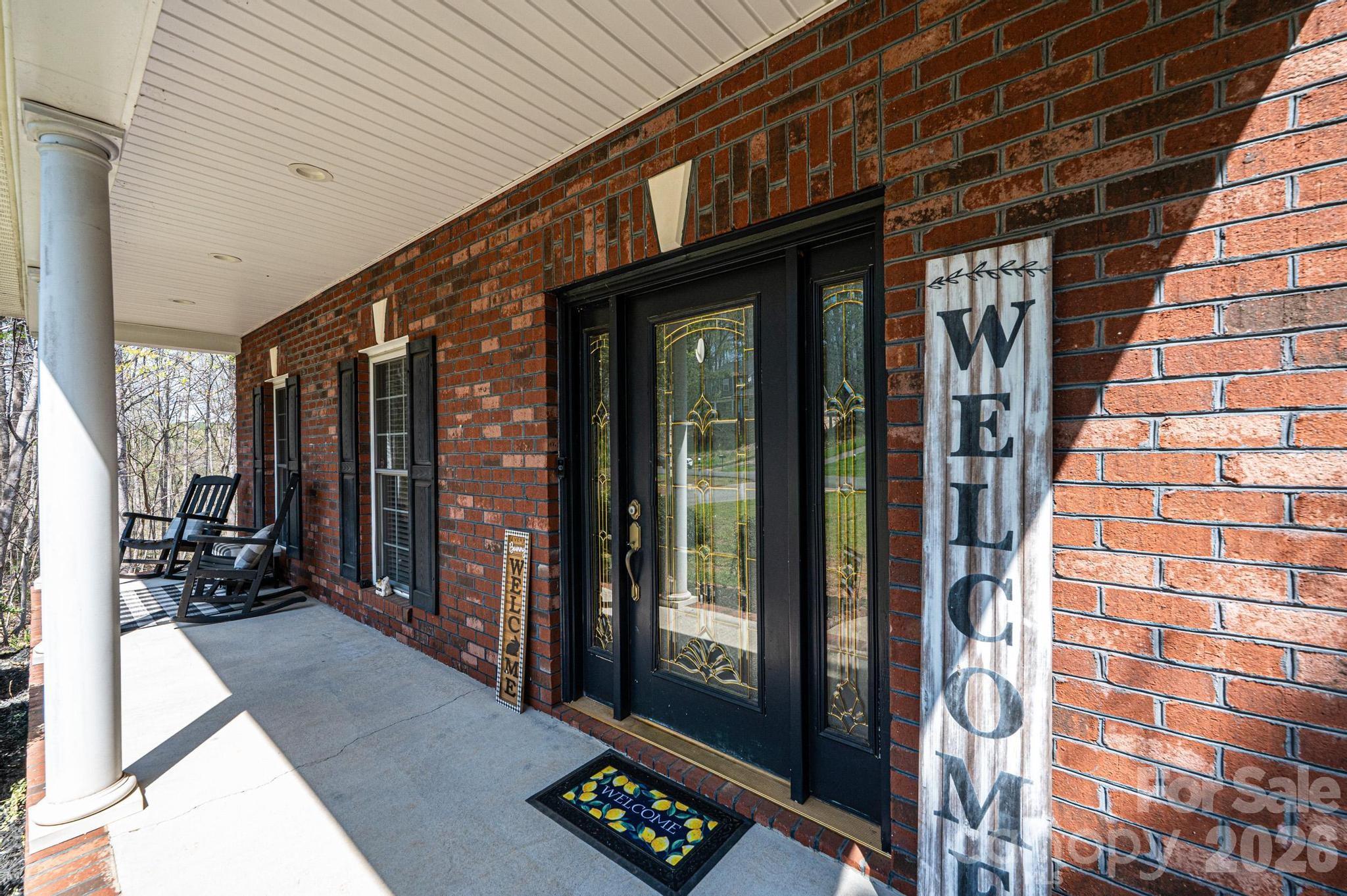 2586 Henry Falls Drive — Hickory