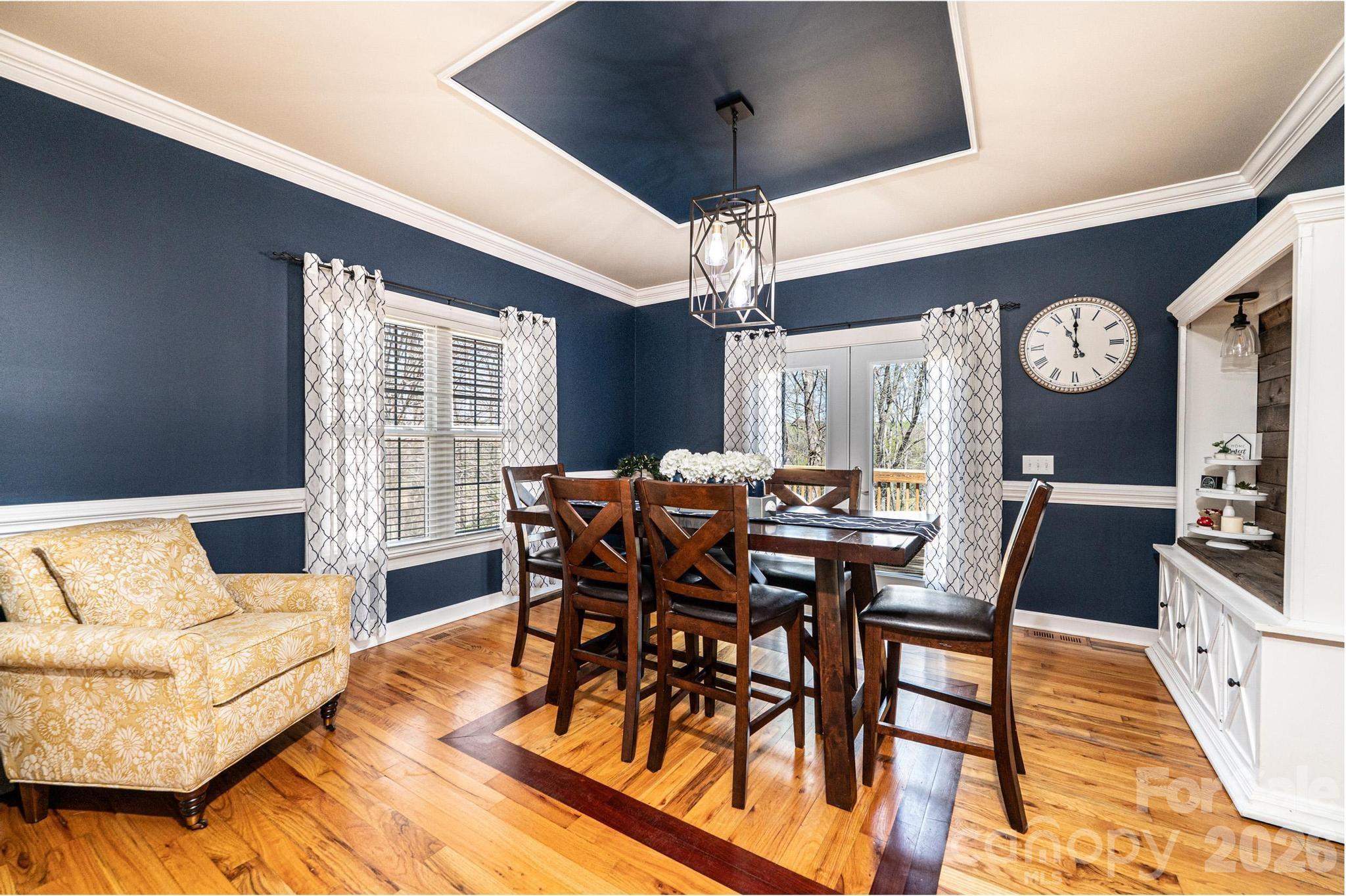 2586 Henry Falls Drive — Hickory