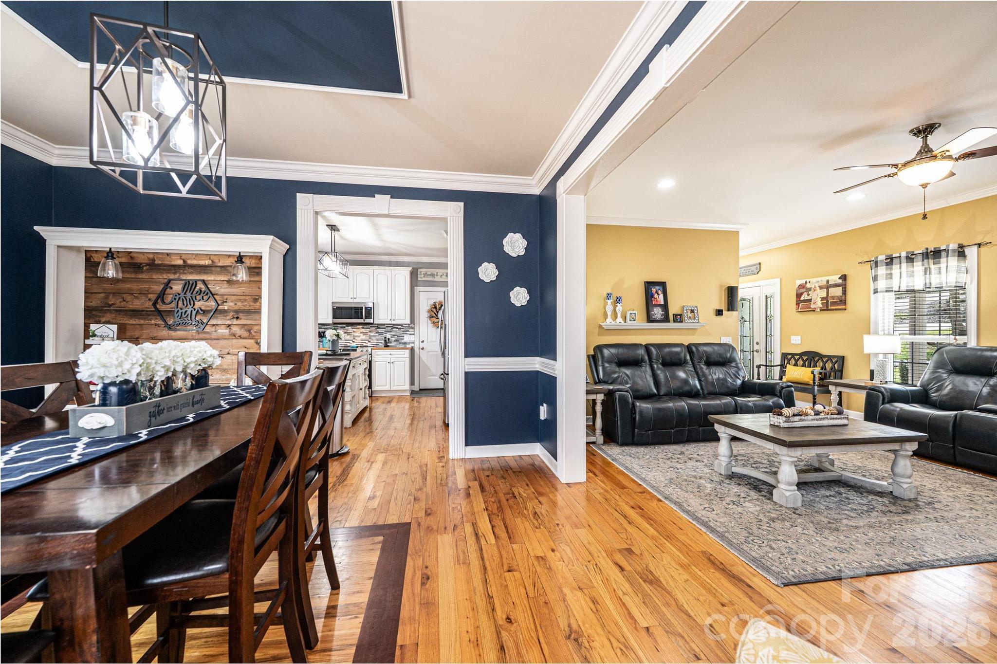 2586 Henry Falls Drive — Hickory