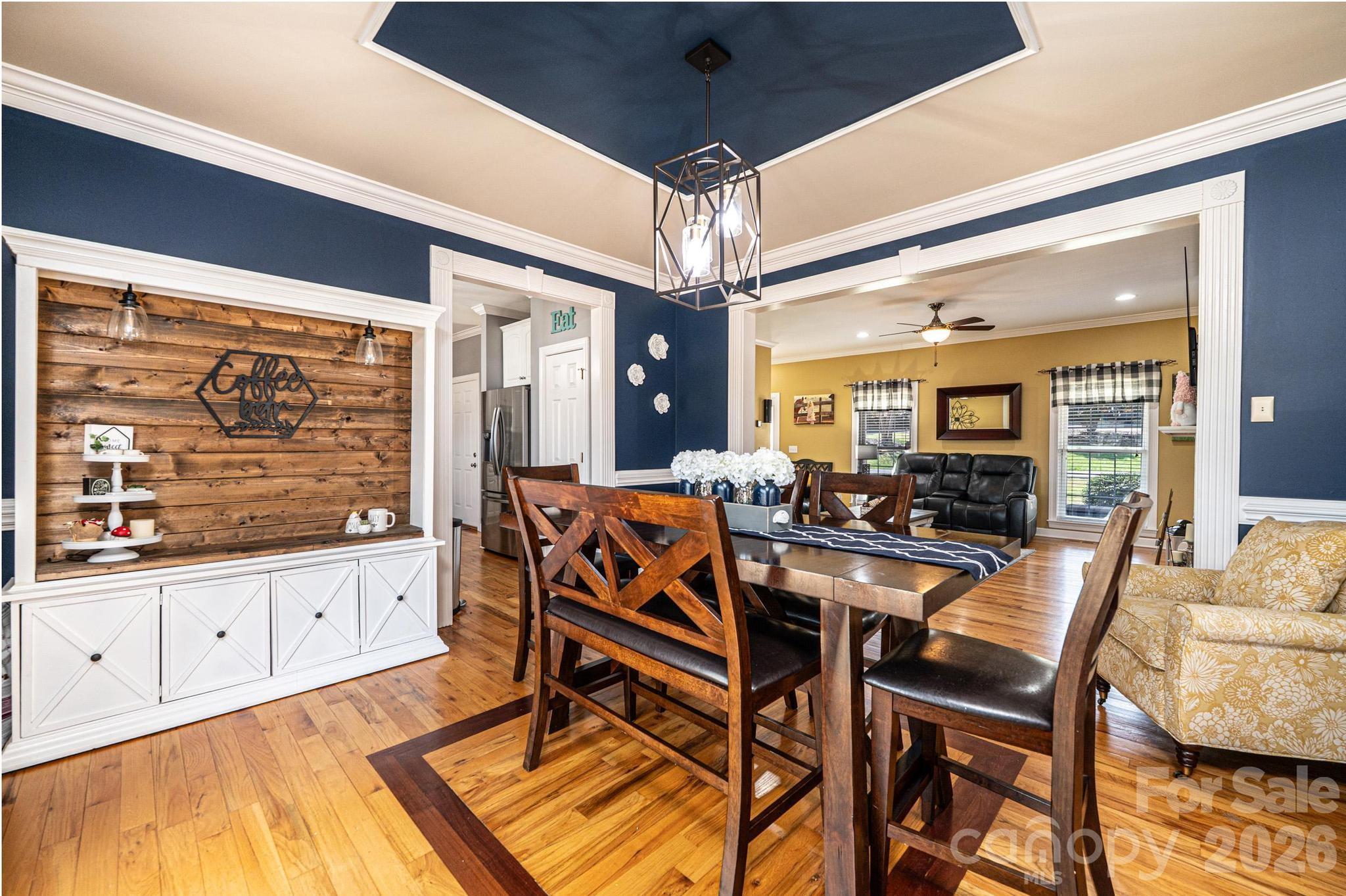 2586 Henry Falls Drive — Hickory