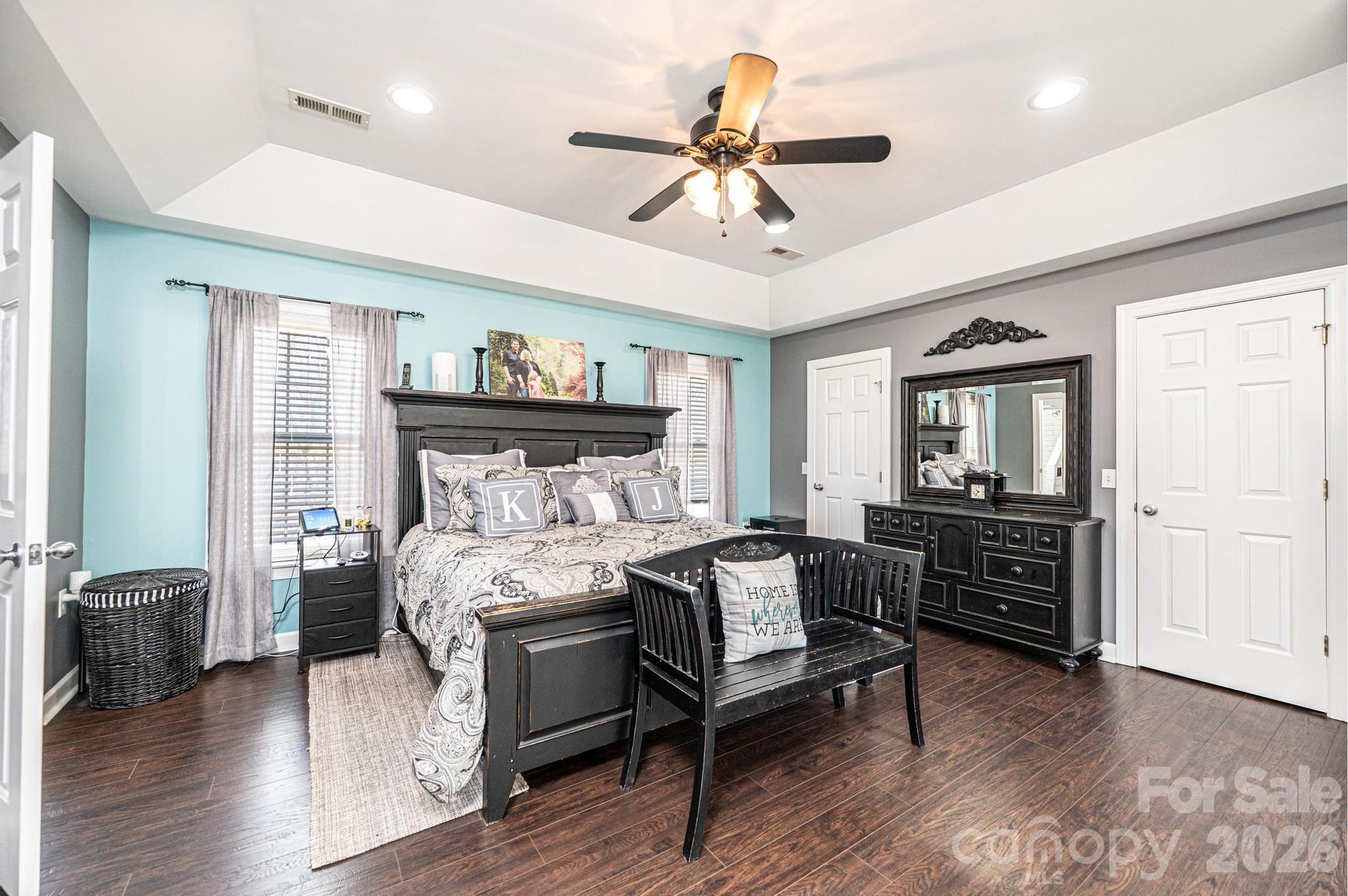 2586 Henry Falls Drive — Hickory