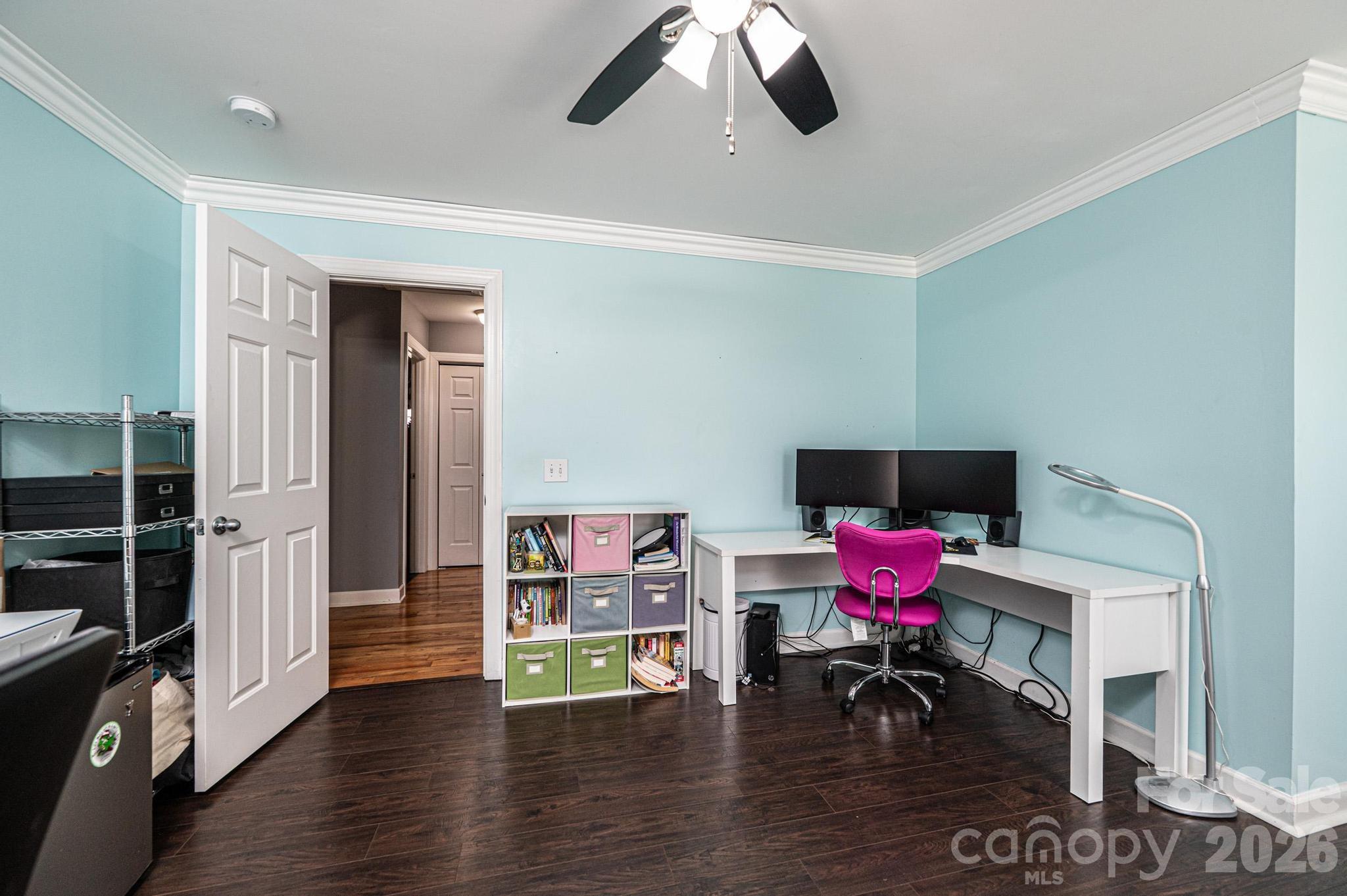 2586 Henry Falls Drive — Hickory