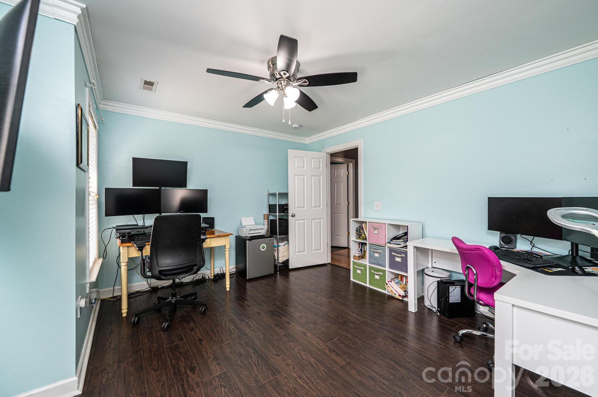 2586 Henry Falls Drive — Hickory