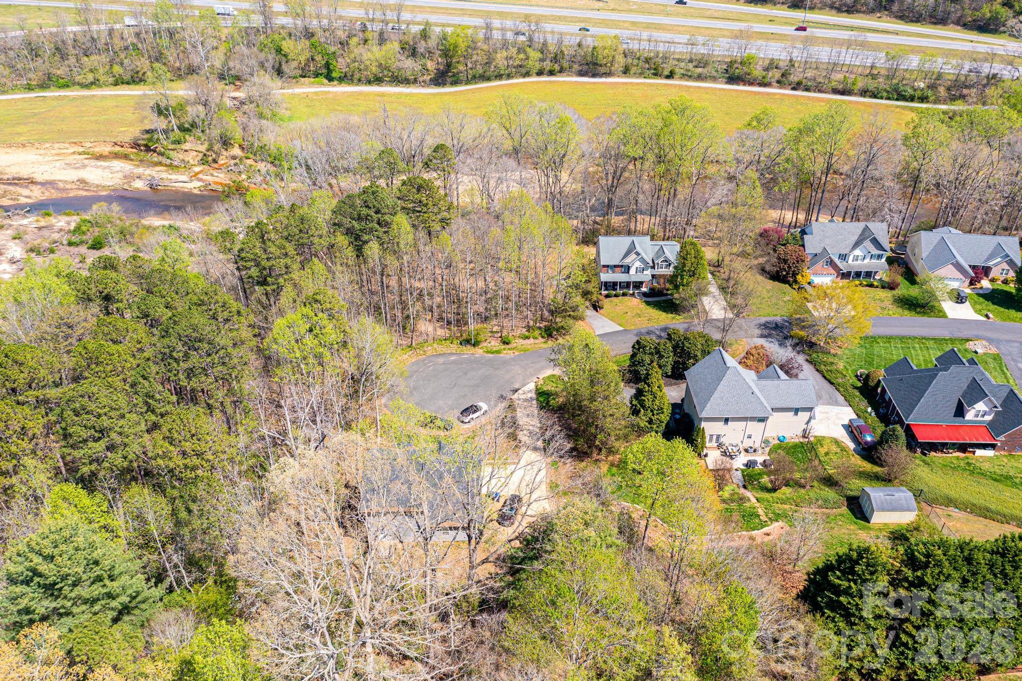 2586 Henry Falls Drive — Hickory