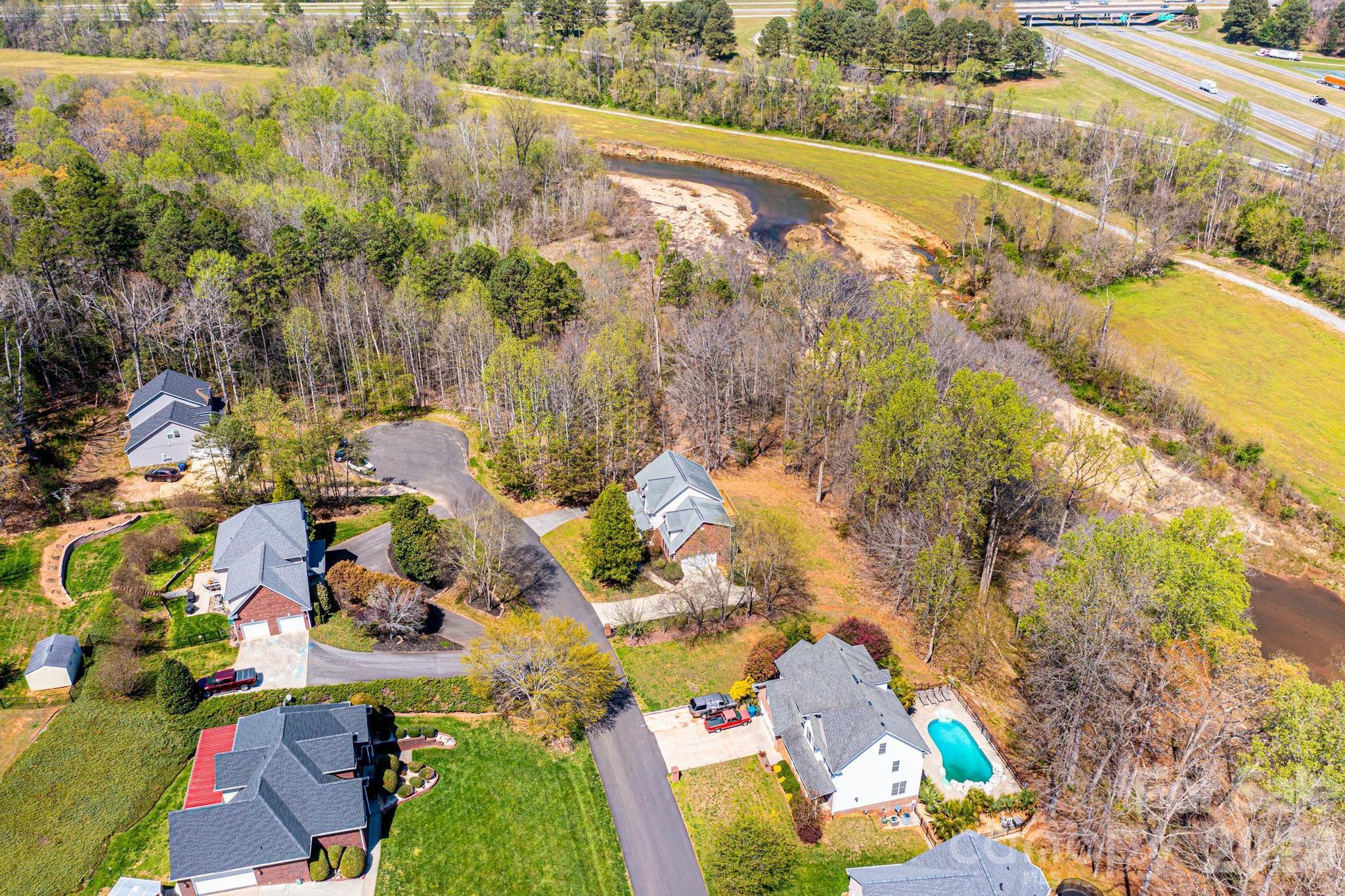 2586 Henry Falls Drive — Hickory