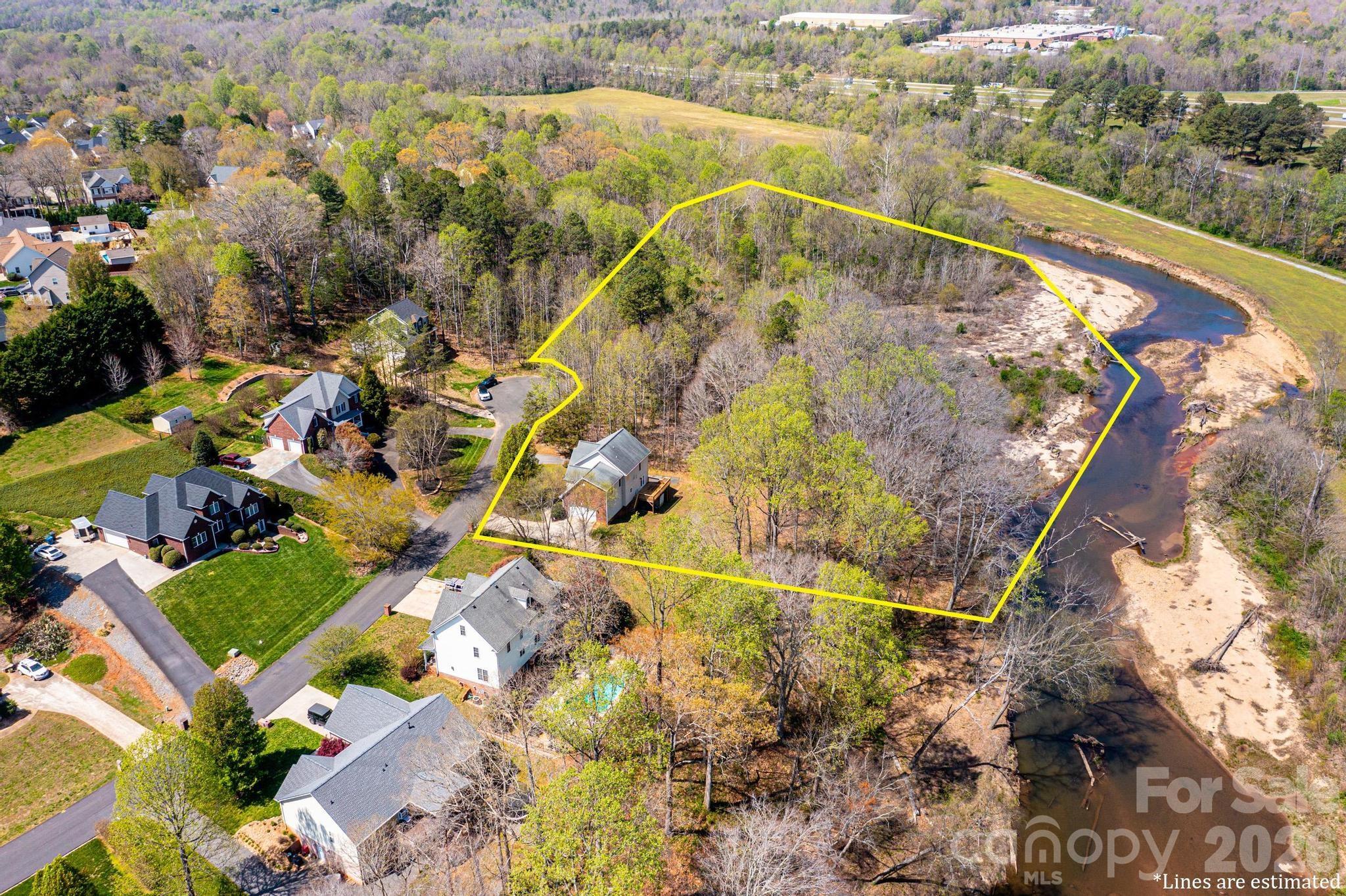 2586 Henry Falls Drive — Hickory