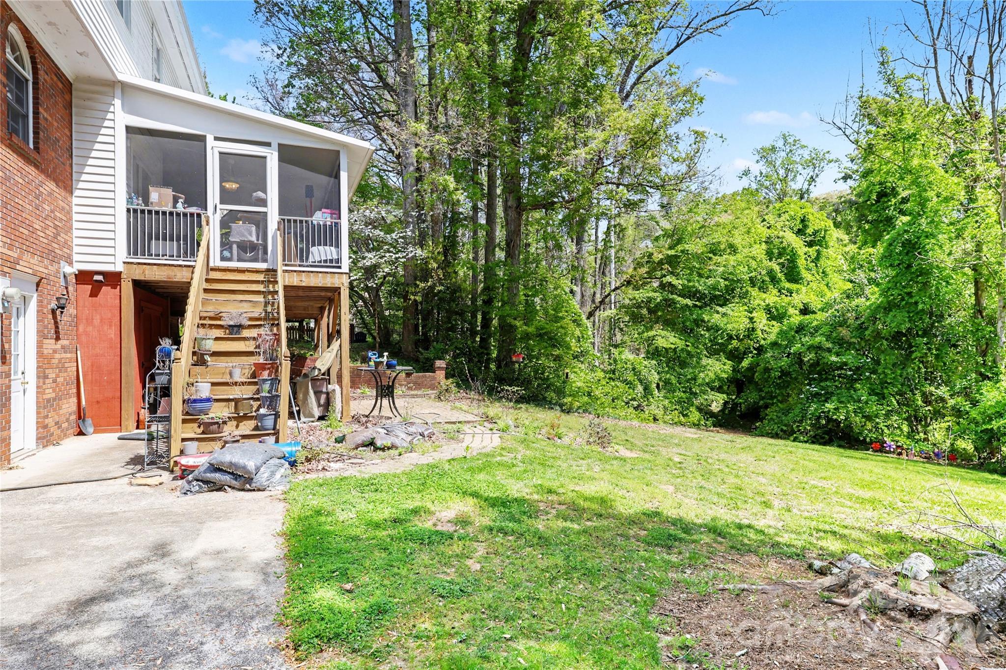 5005 Mayberry Lane — Winston Salem