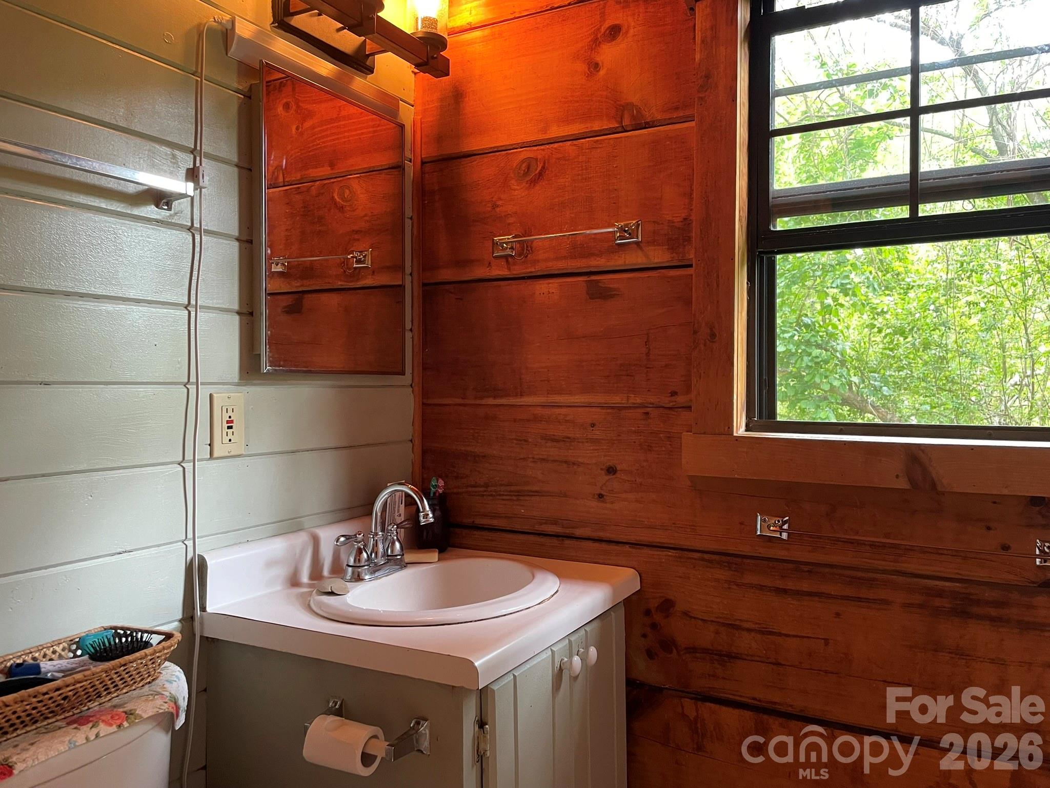 36 Luther Franklin Lane — Newland