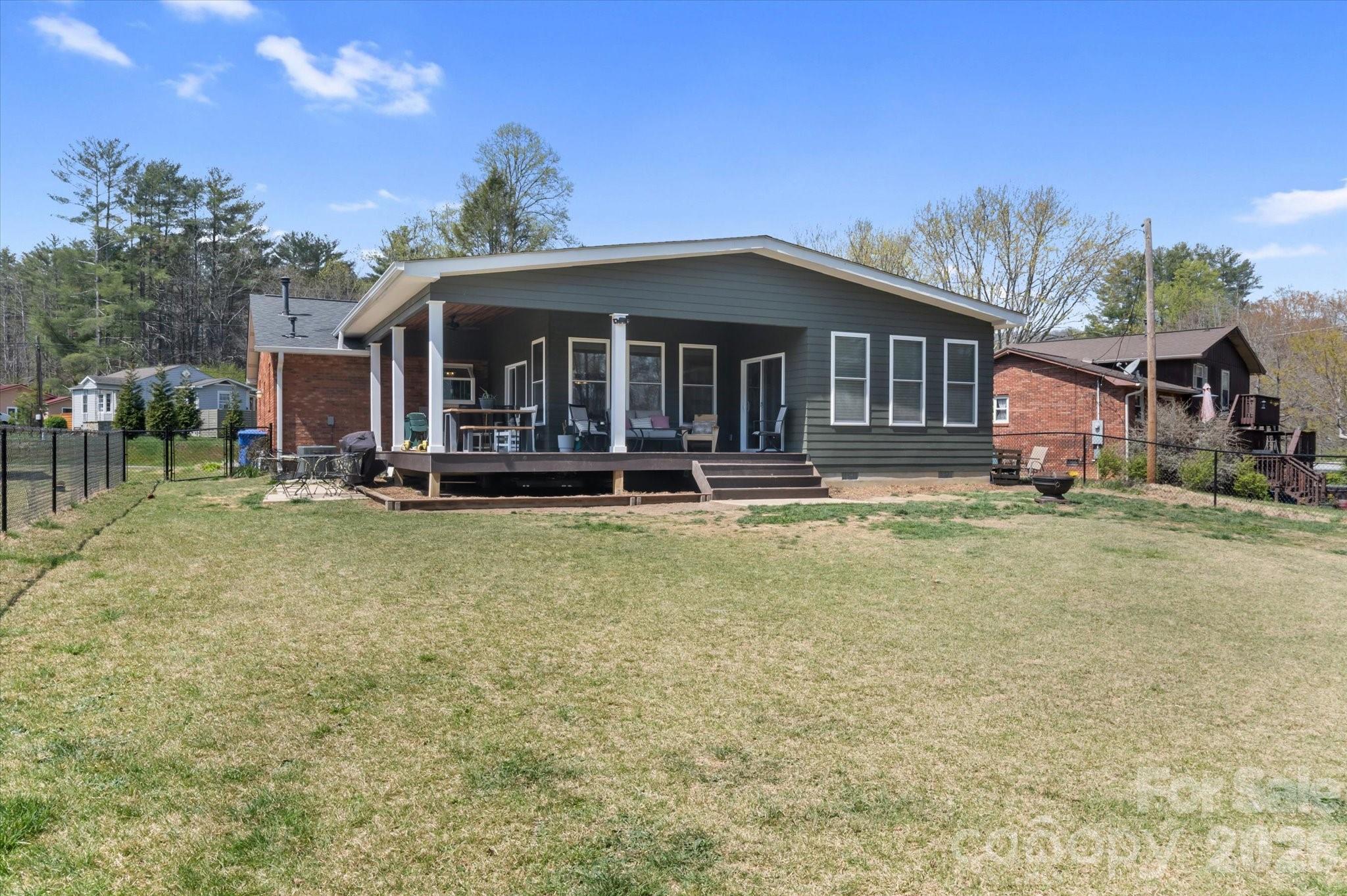 180 Fisher Road — Brevard
