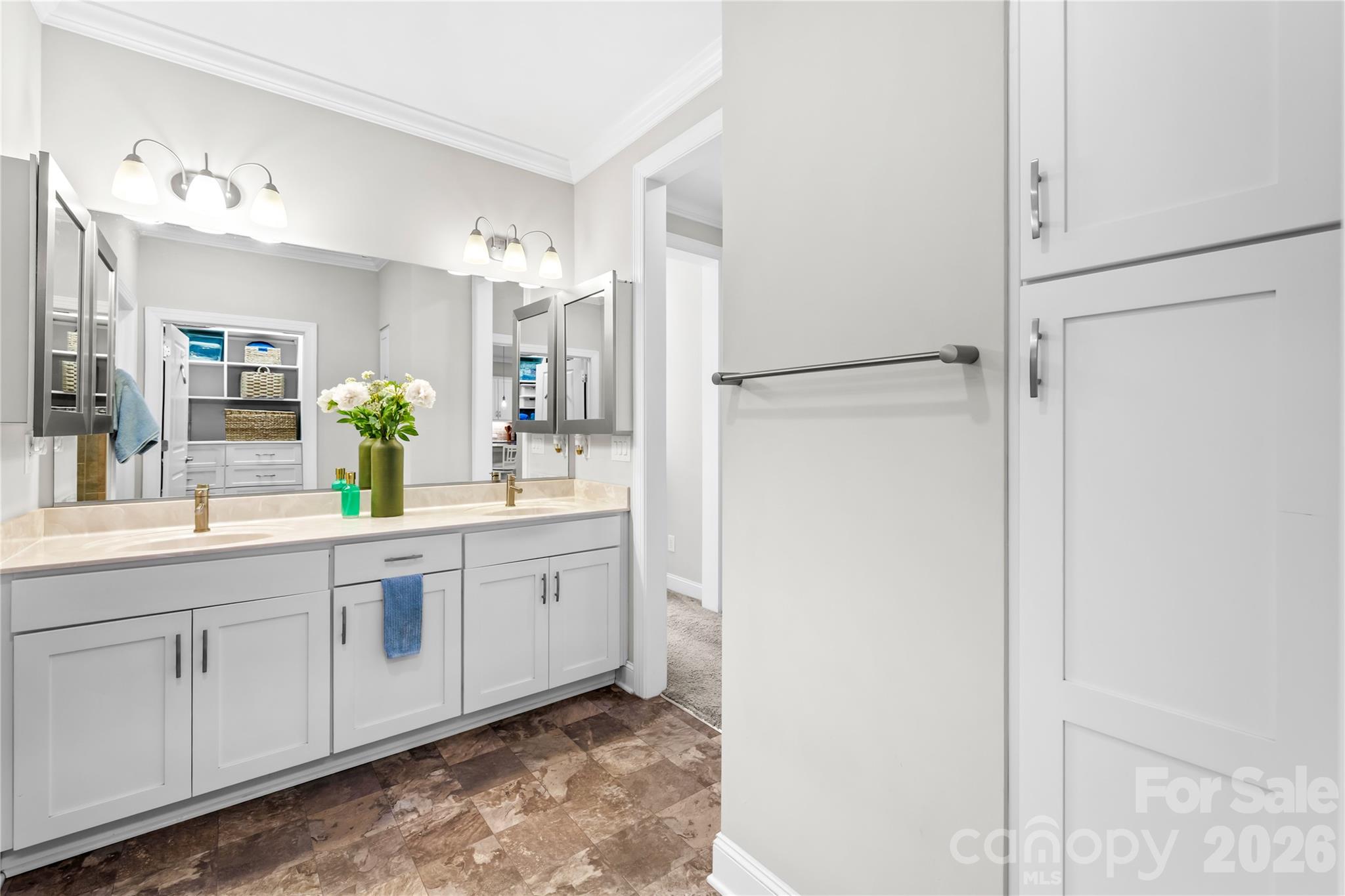 4763 Looking Glass Trail — Denver