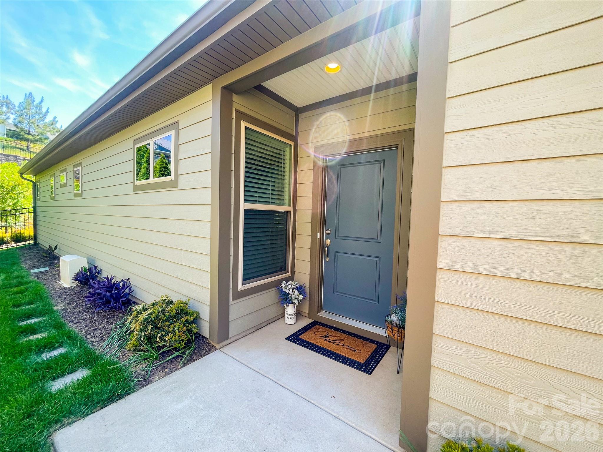4763 Looking Glass Trail — Denver