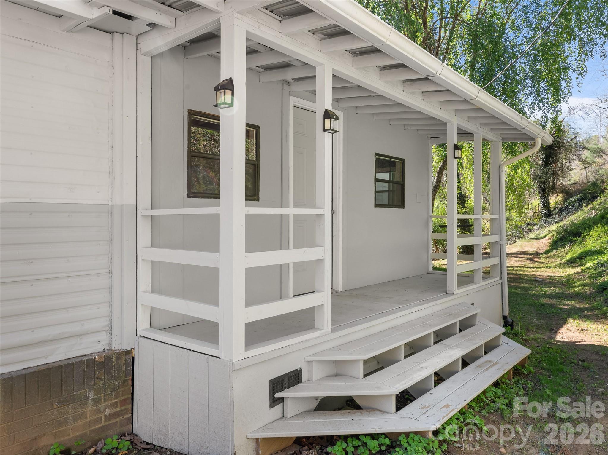 40 Morning Dove Lane — Flat Rock