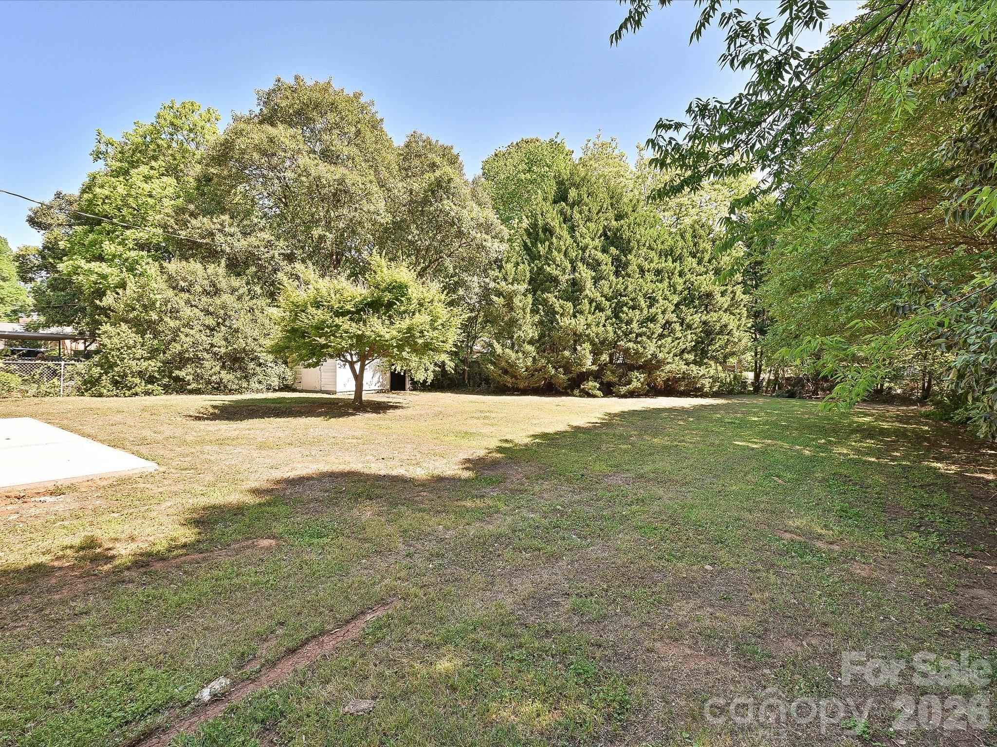 1913 Optimist Lane — Charlotte