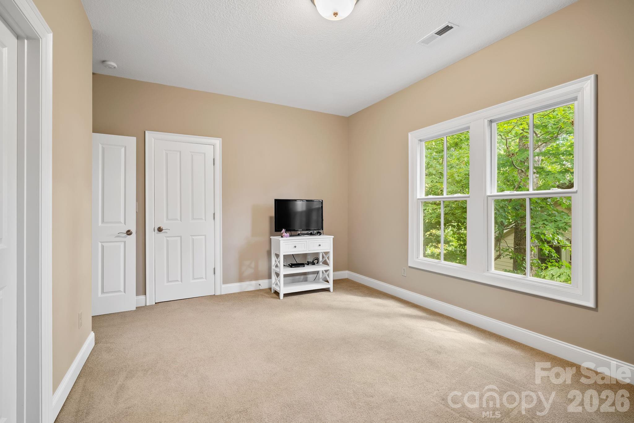 25 E Owl Creek Lane — Fairview