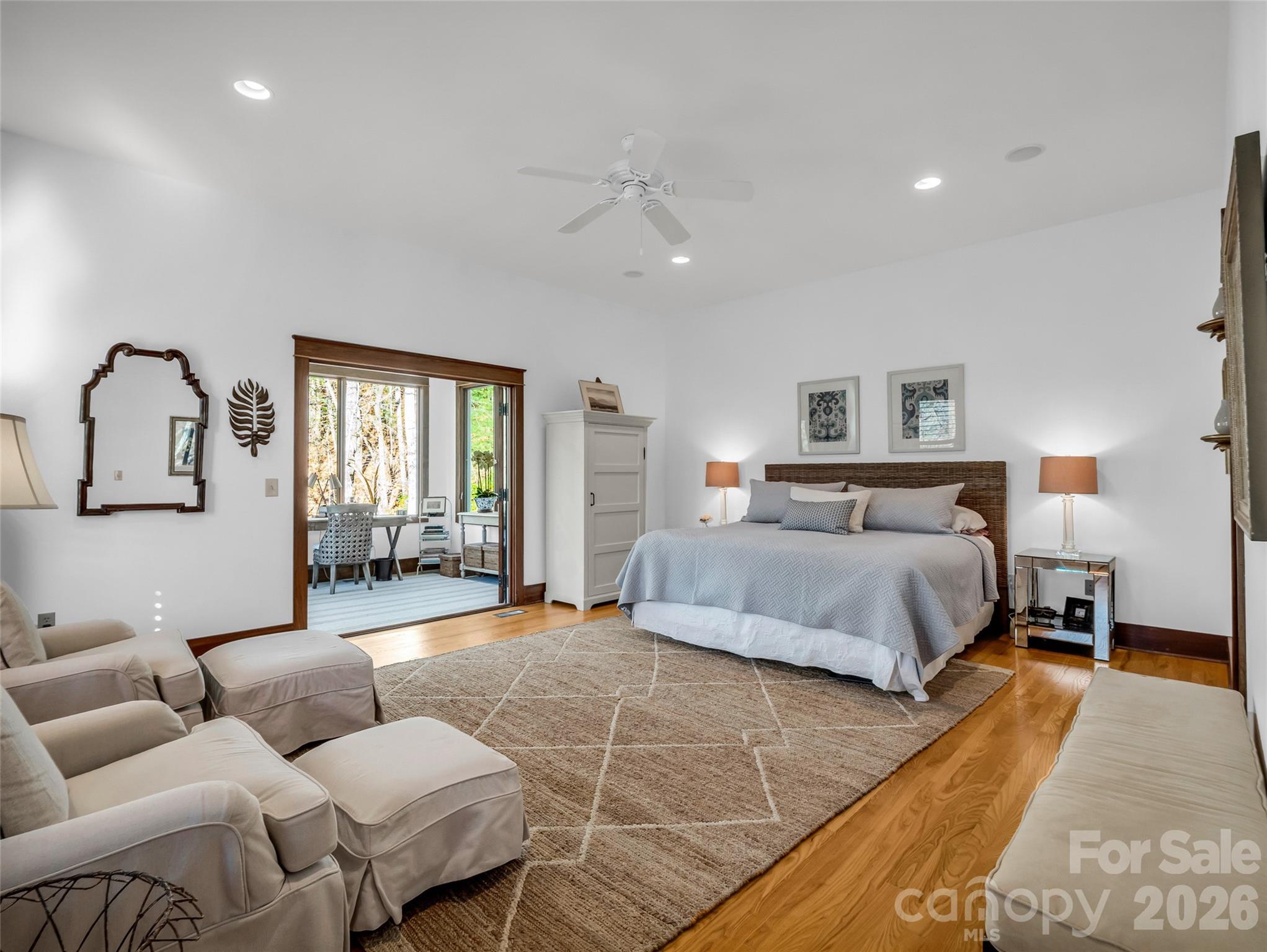 720 Overlook Drive — Flat Rock