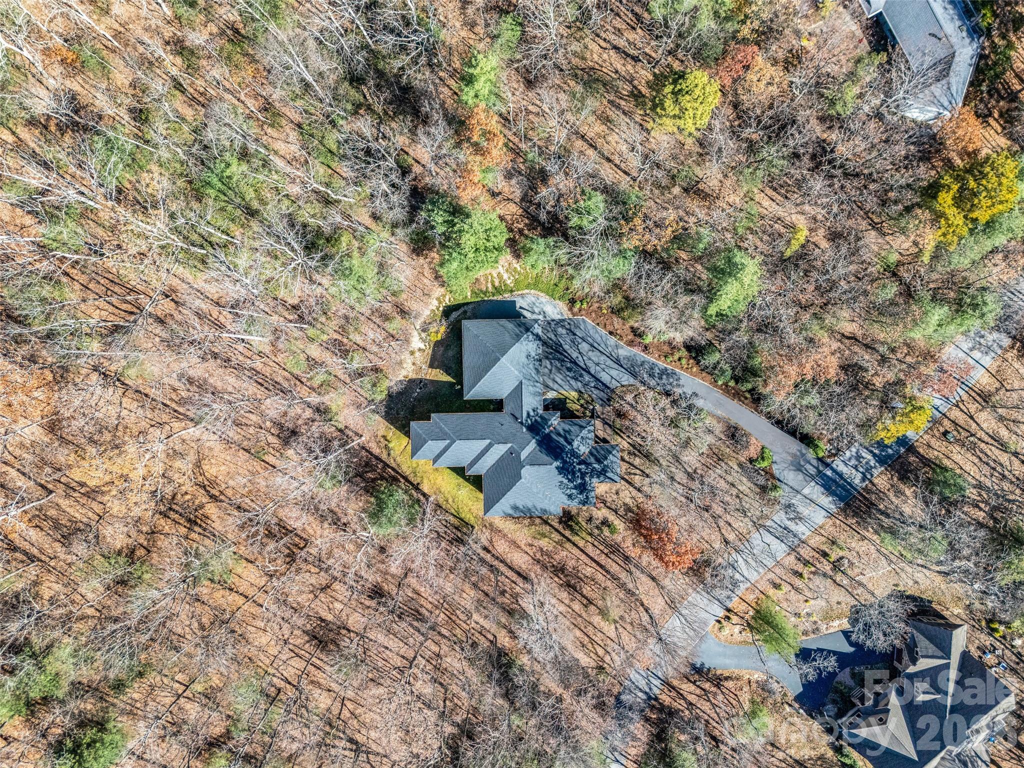 720 Overlook Drive — Flat Rock