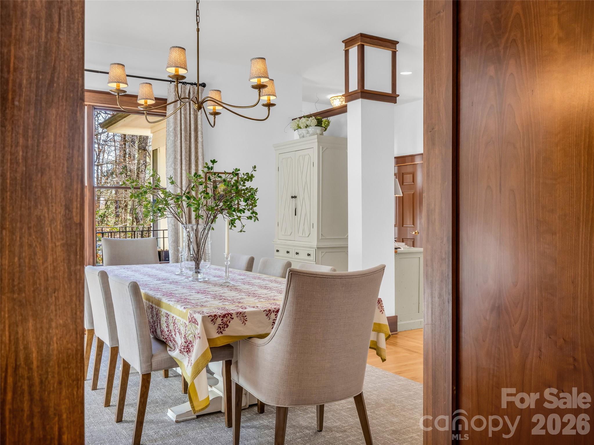 720 Overlook Drive — Flat Rock