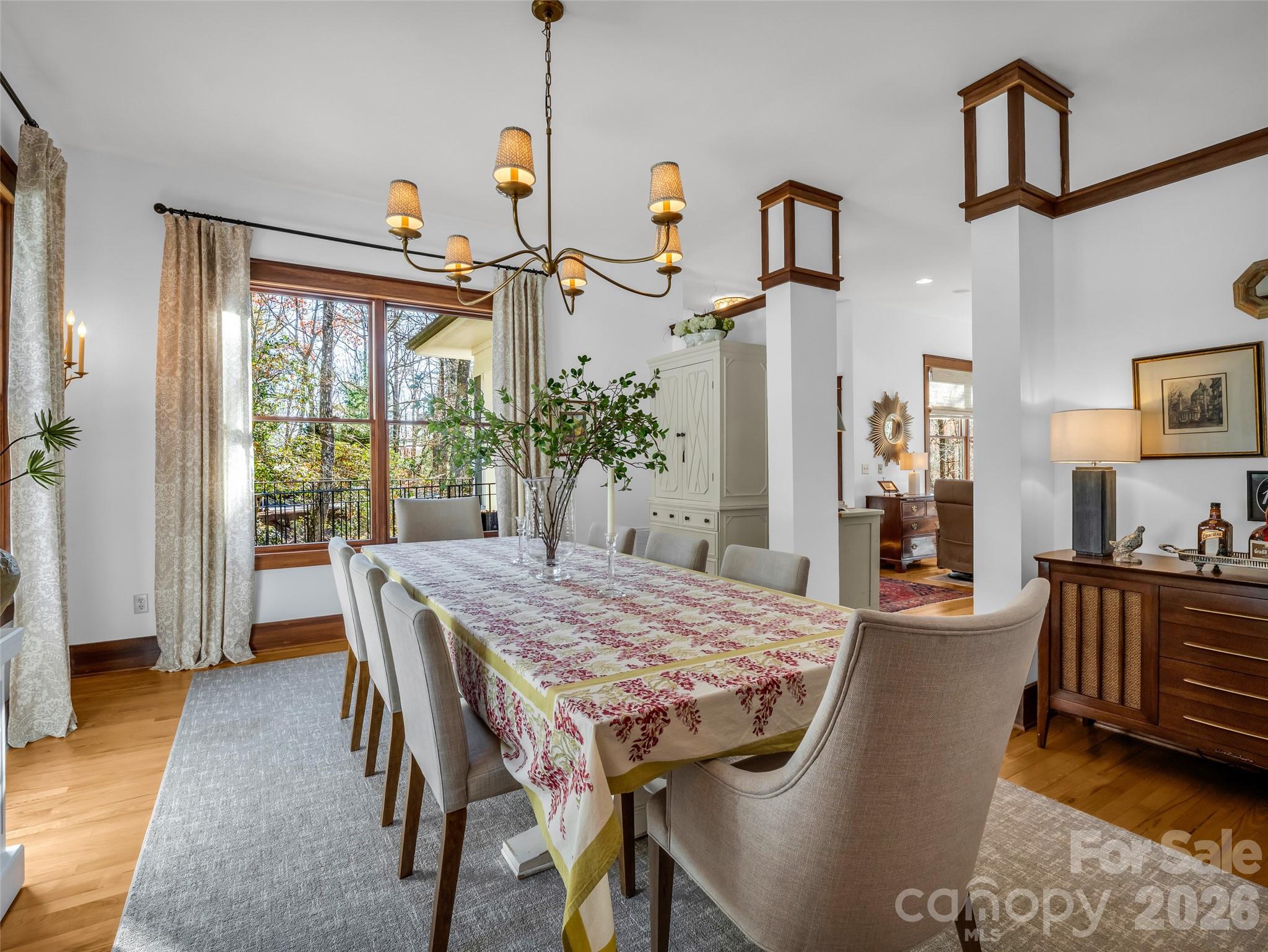 720 Overlook Drive — Flat Rock