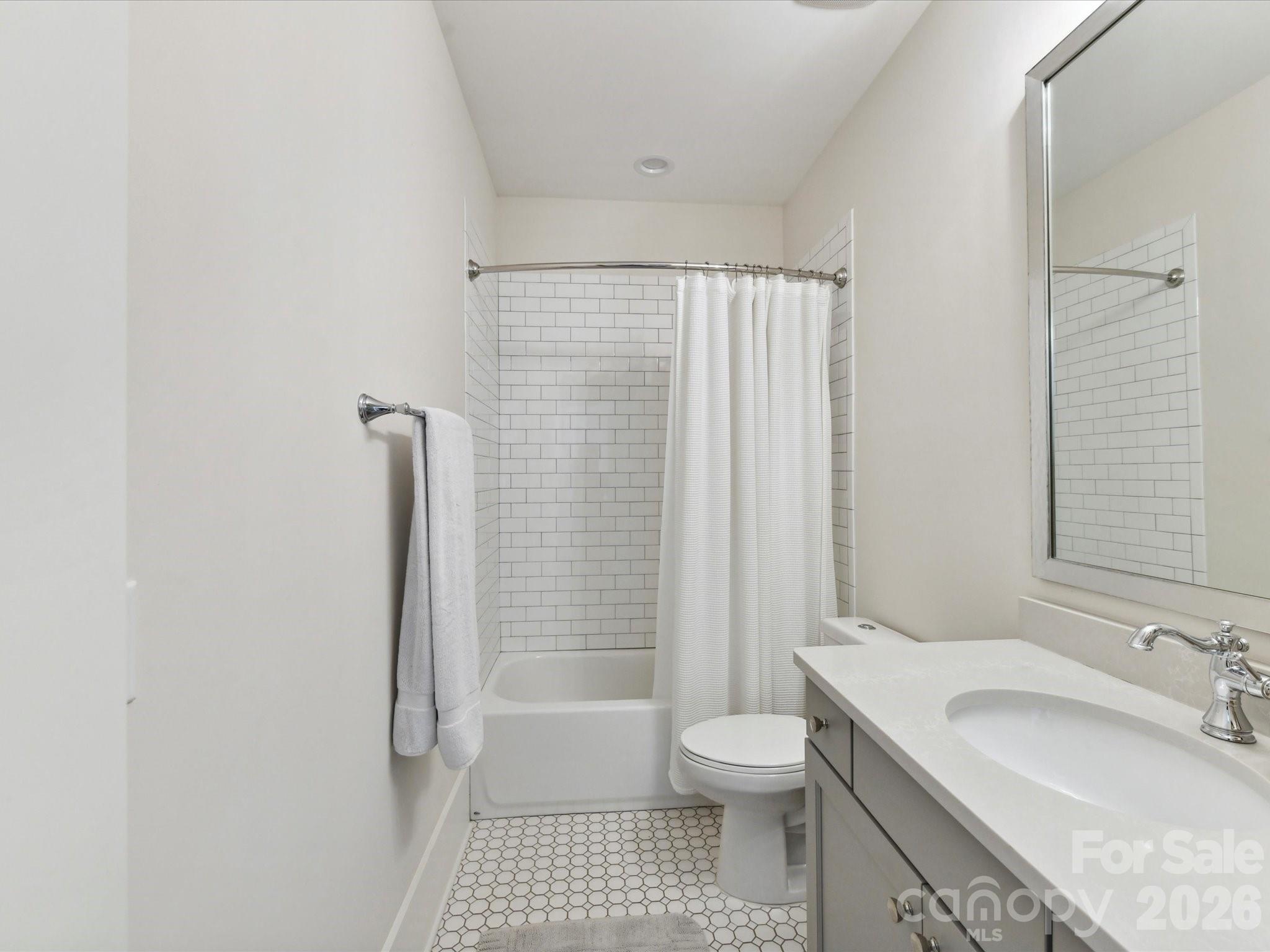 6531 Hazelton Drive — Charlotte