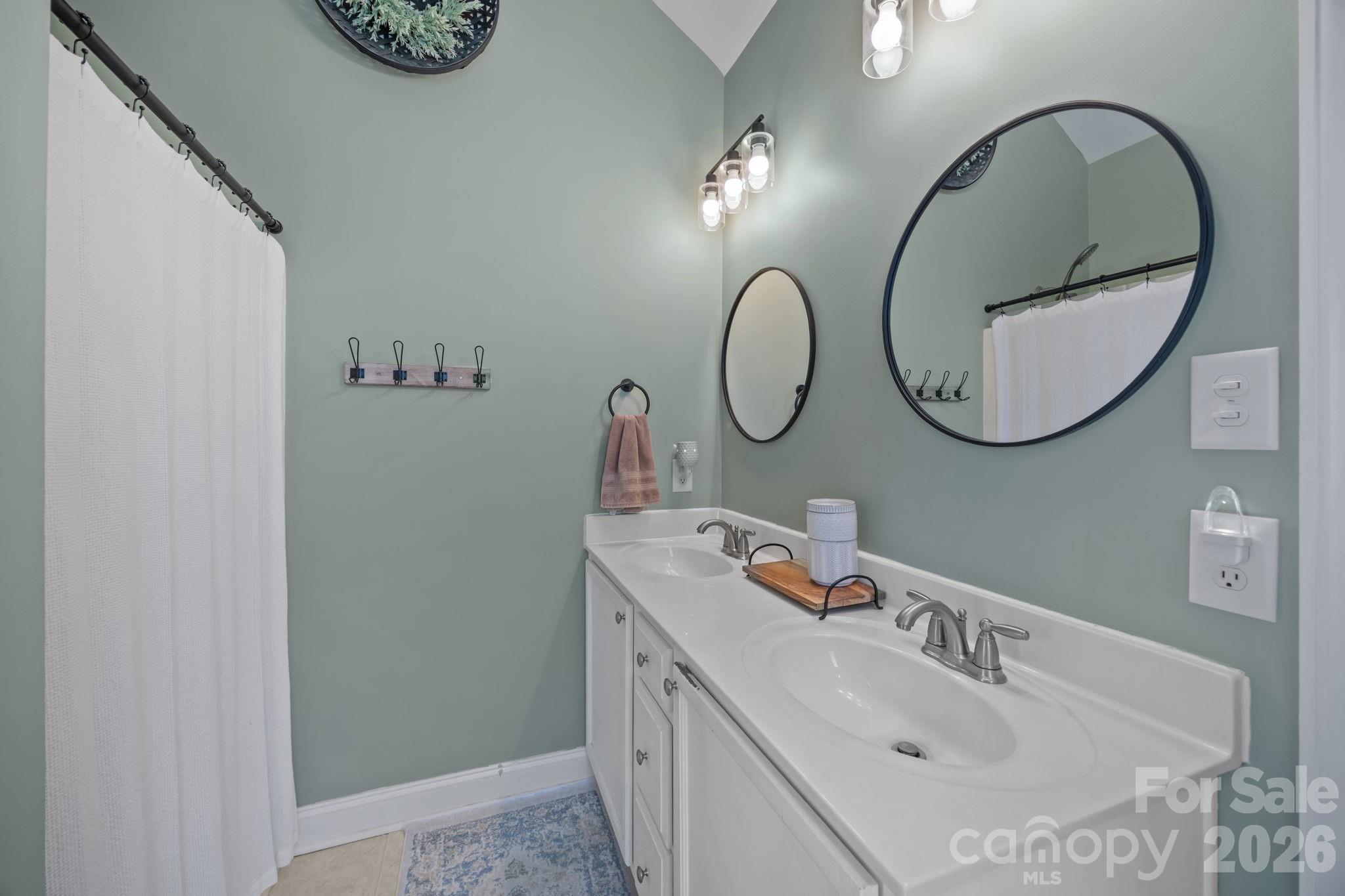 1667 Warwick Court — Lincolnton