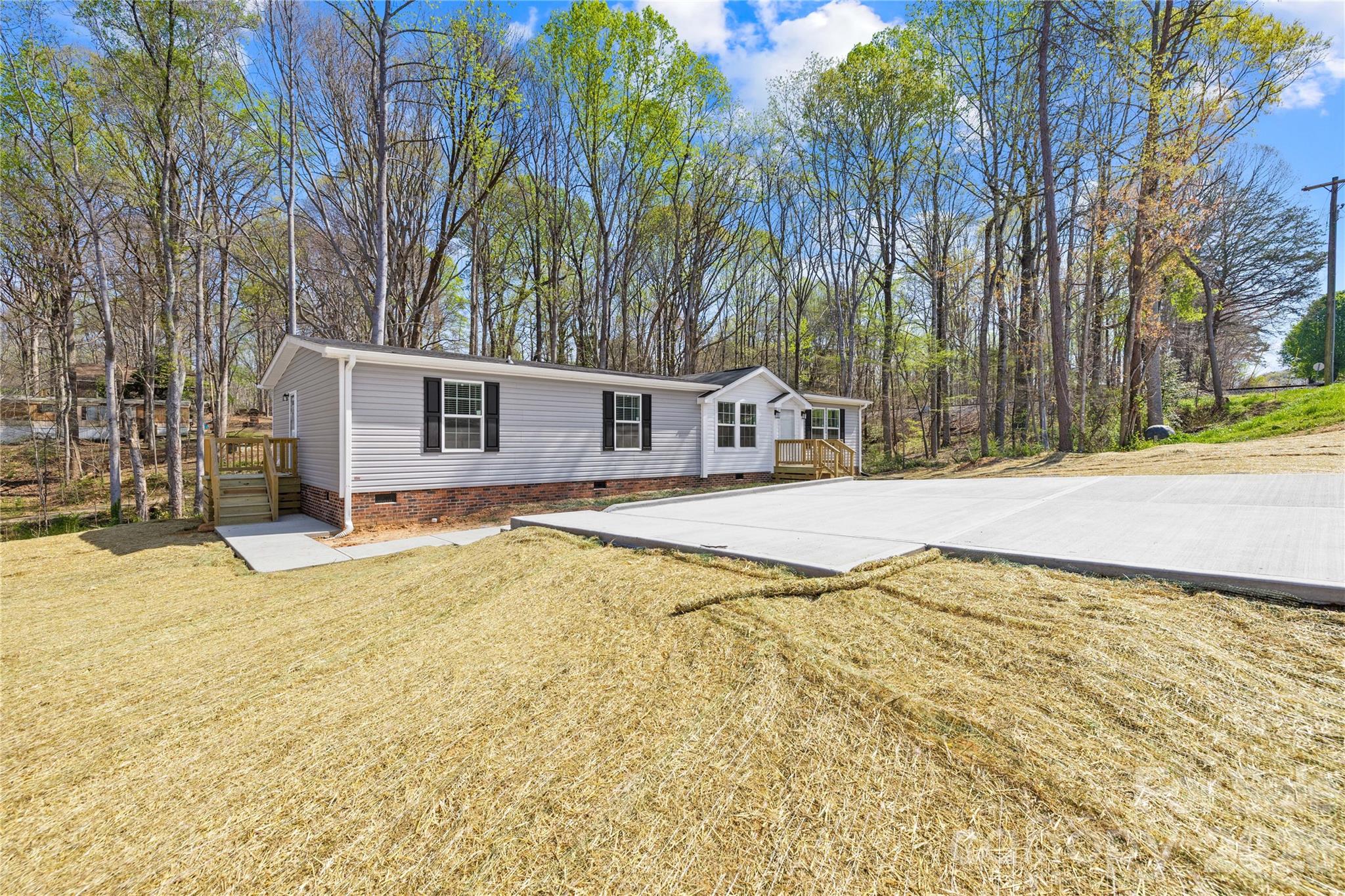 7822 Stillwater Drive — Sherrills Ford