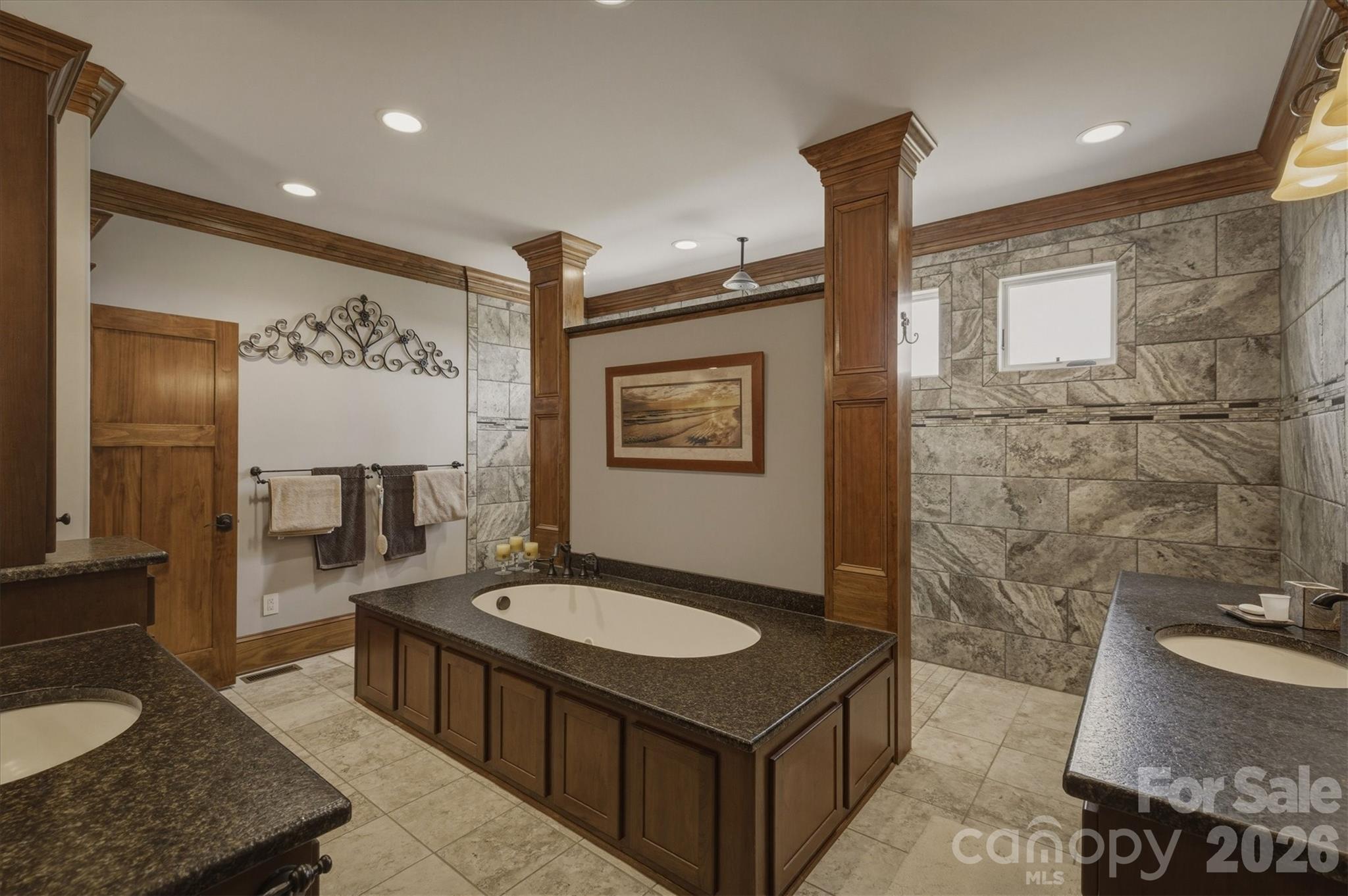 1638 Johns Ridge Parkway #144 — Lenoir