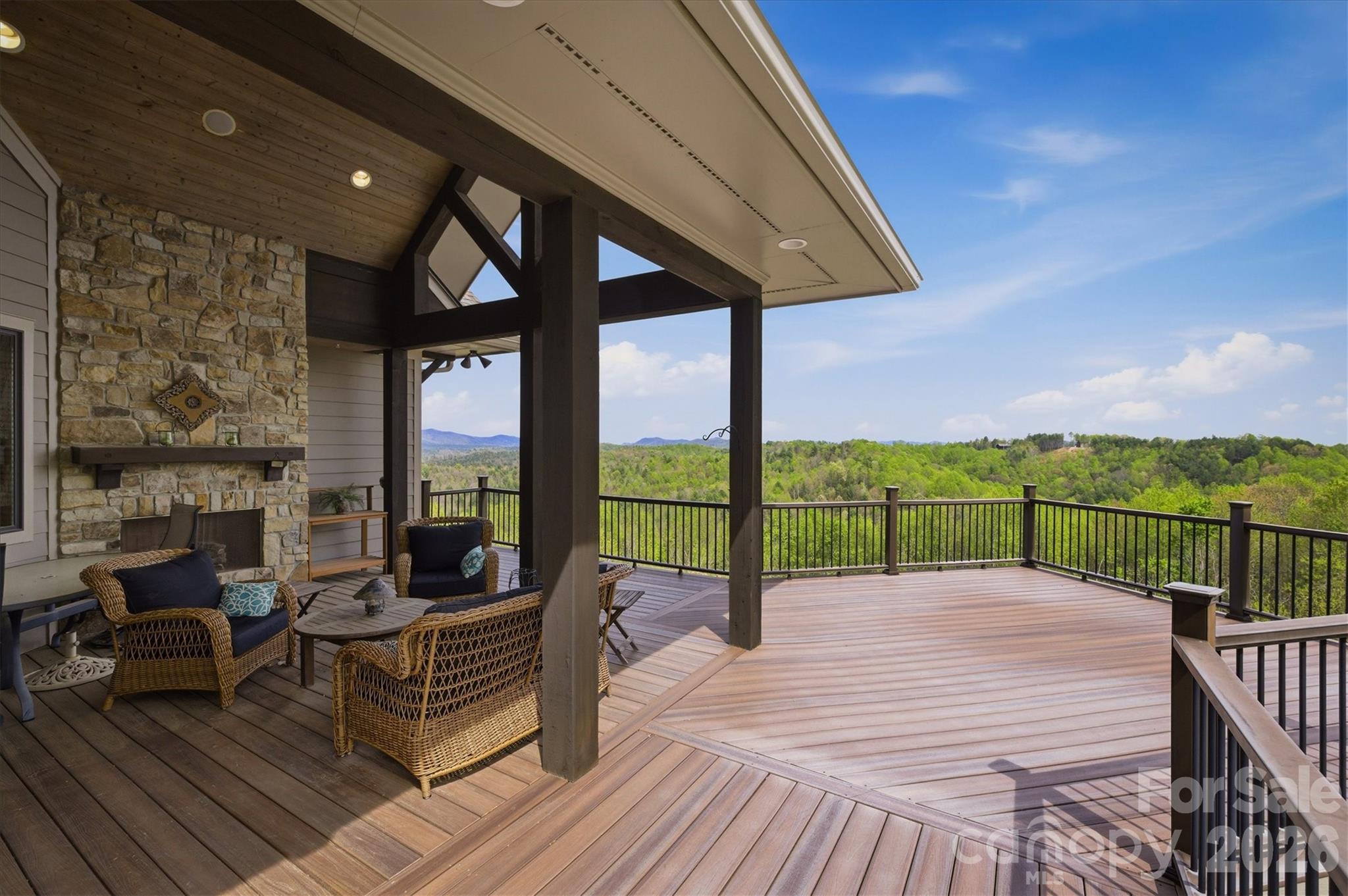 1638 Johns Ridge Parkway #144 — Lenoir