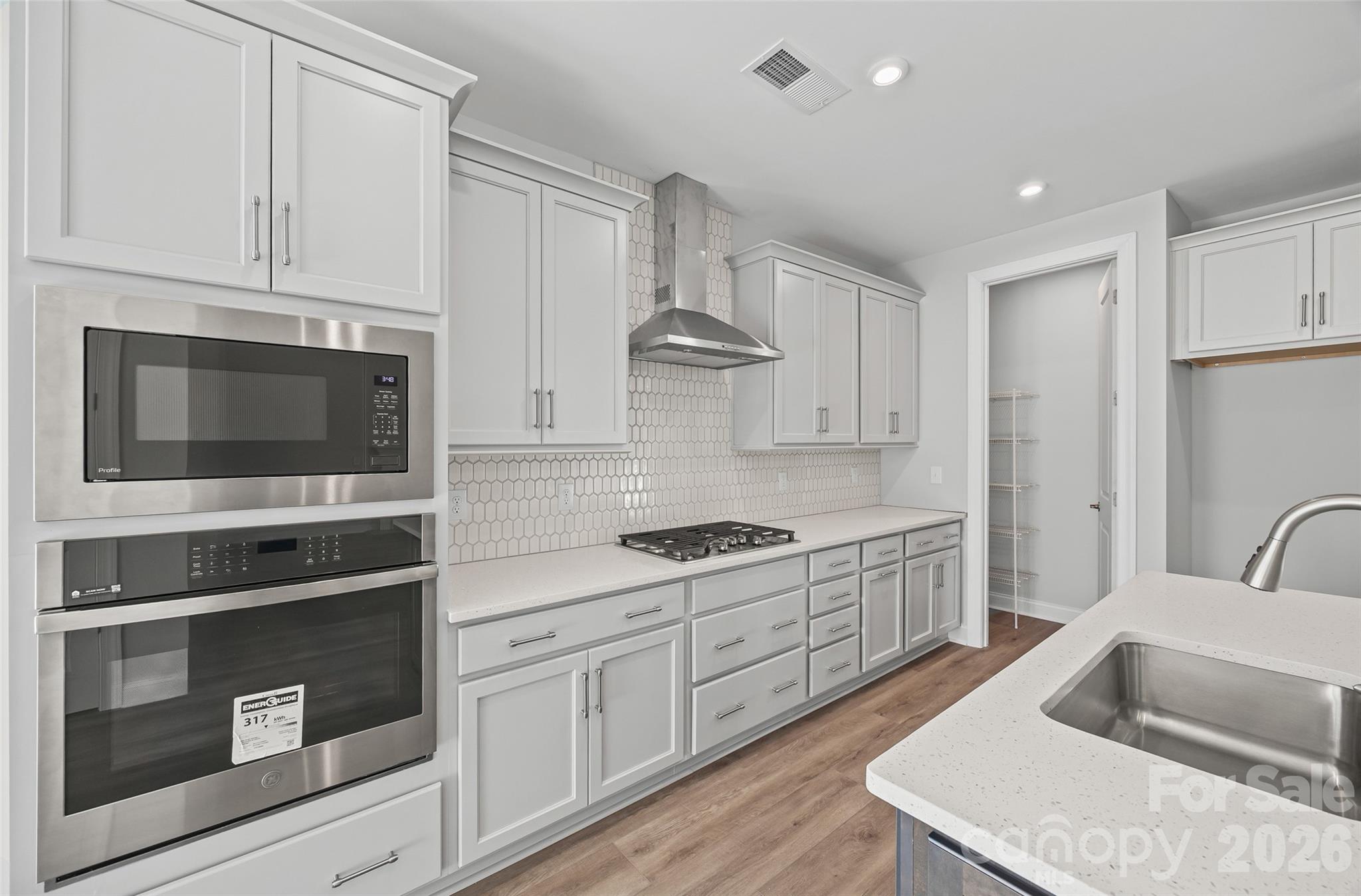 7017 Treetop Court — York