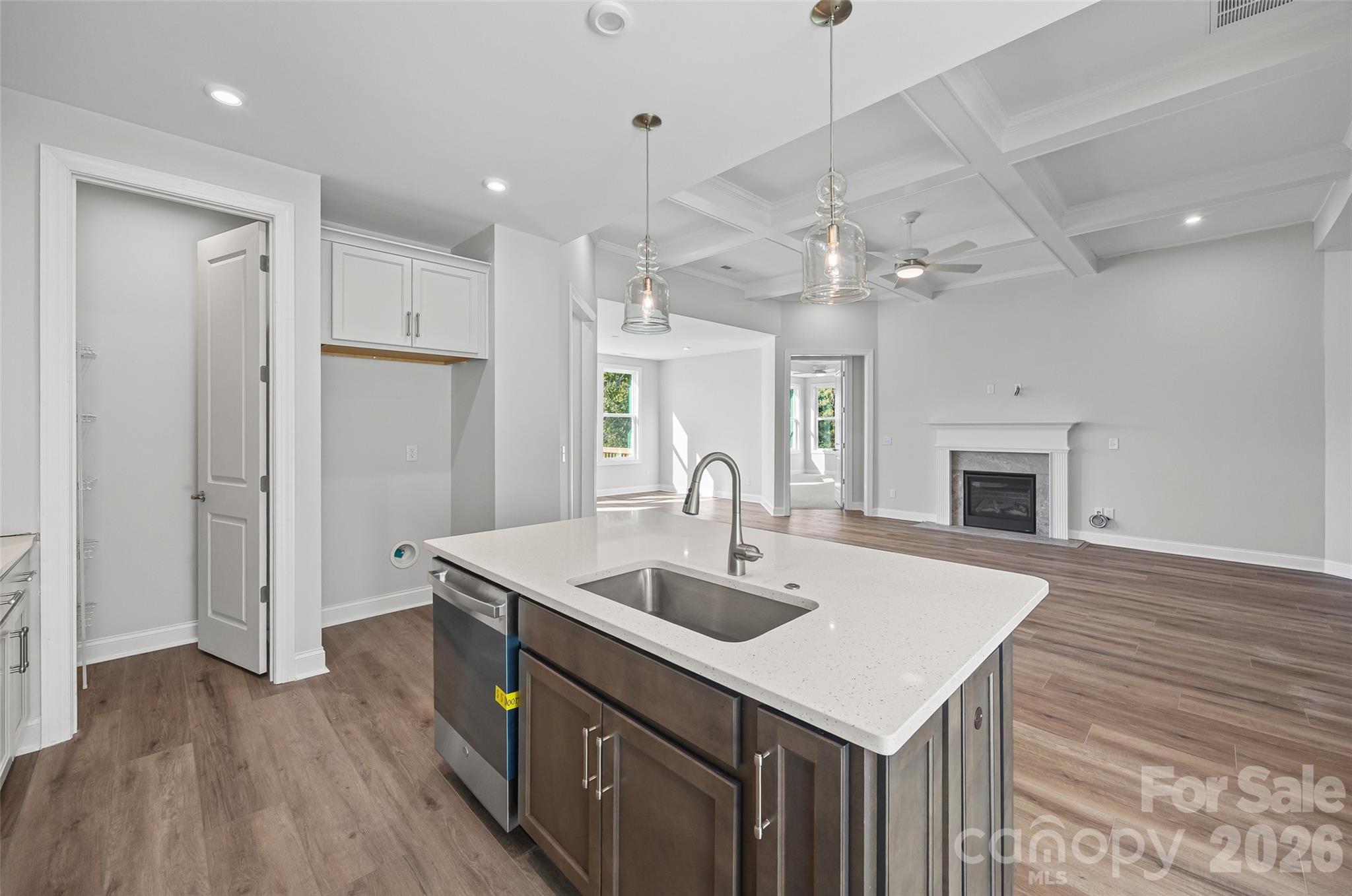 7017 Treetop Court — York