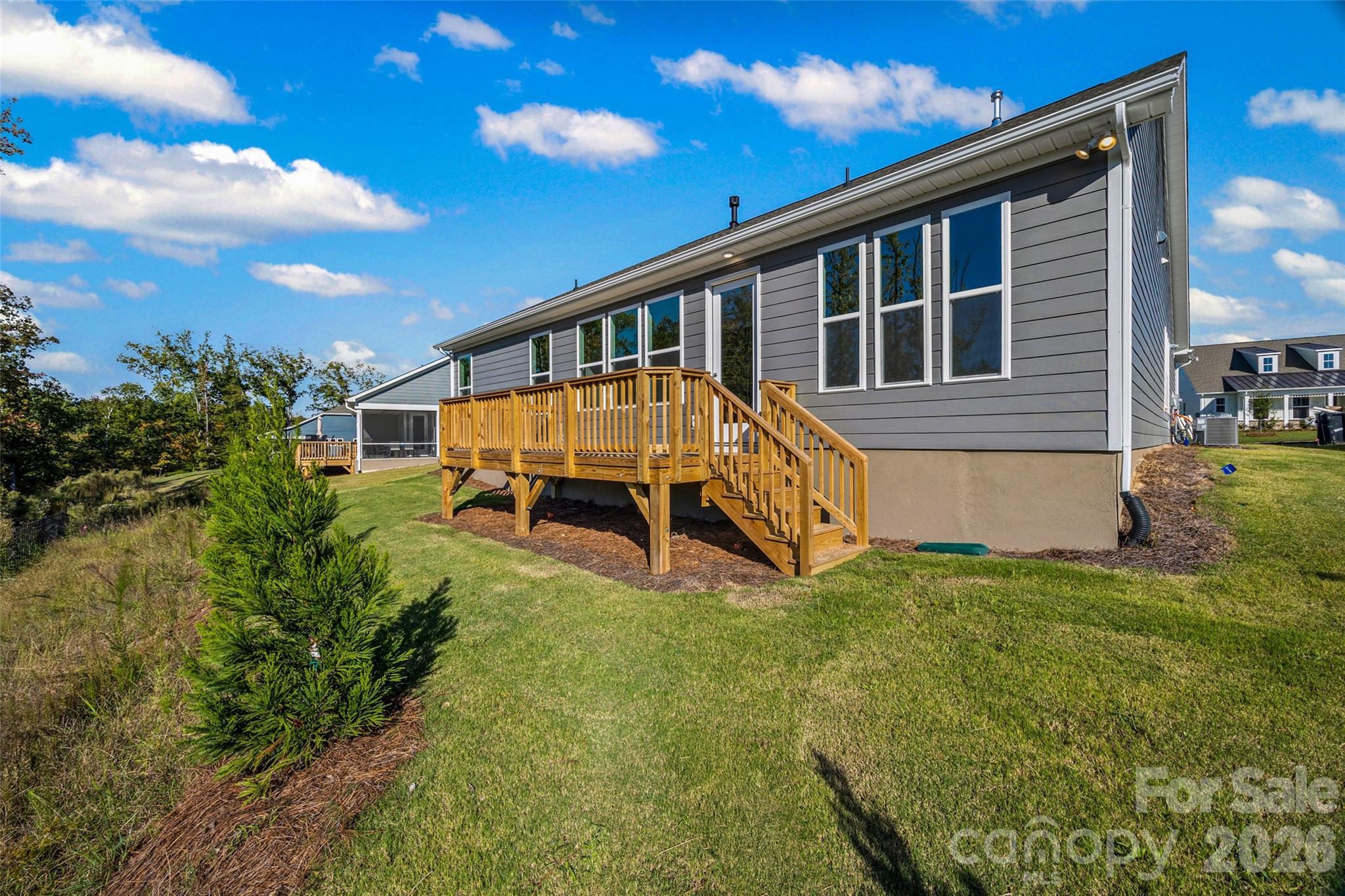 7017 Treetop Court — York