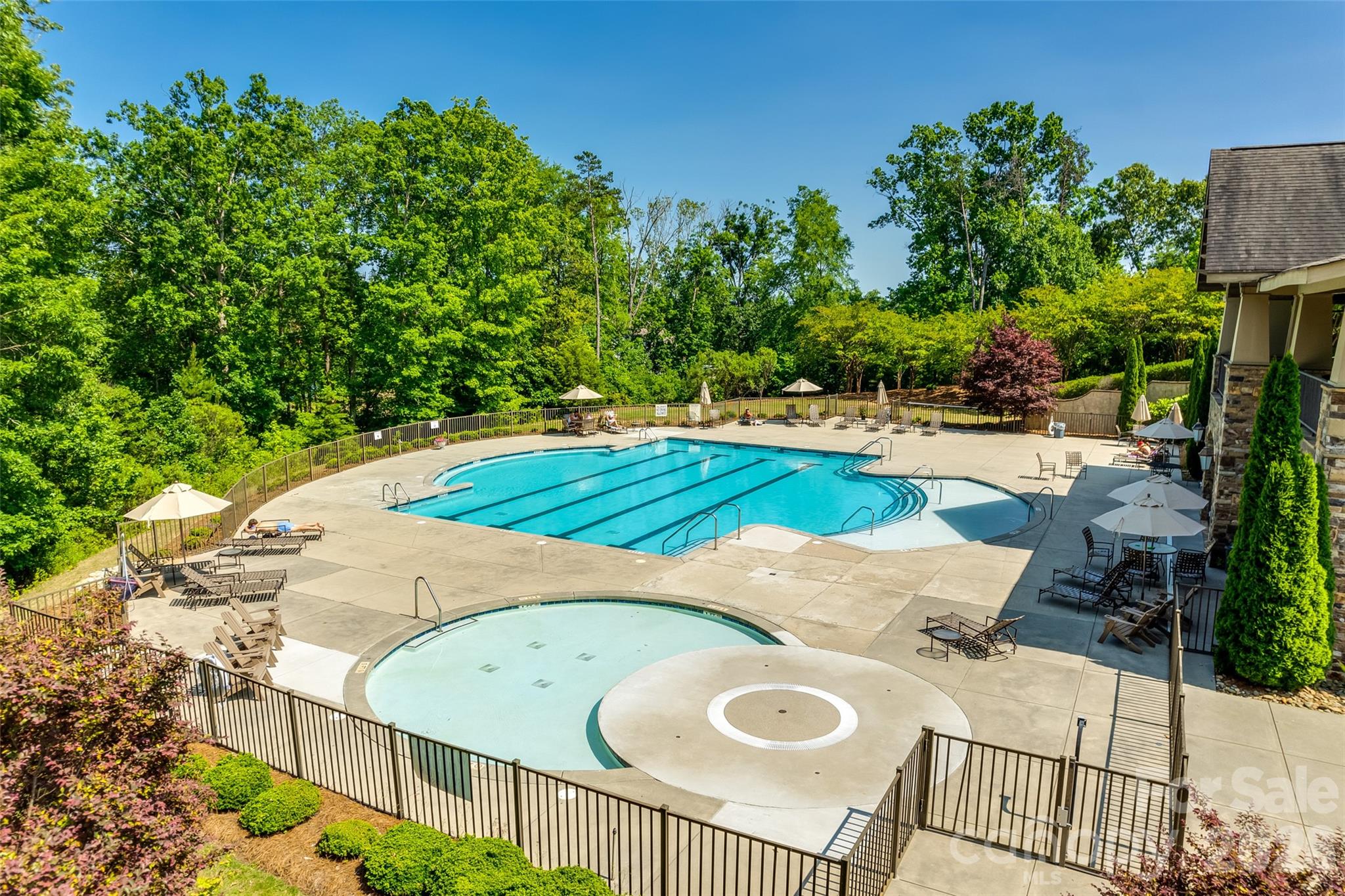 7017 Treetop Court — York