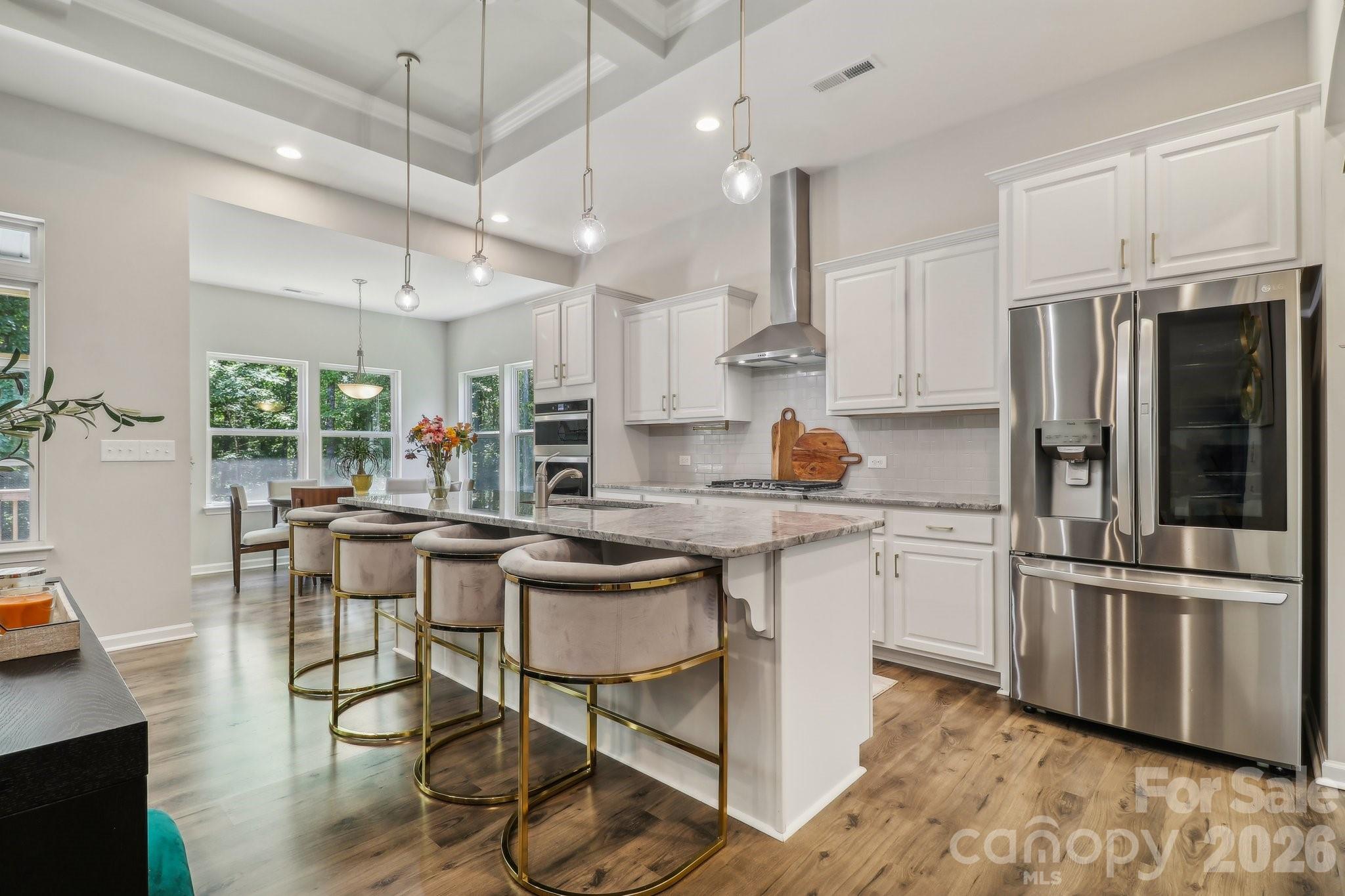 10117 Lakeshore Drive — Lancaster