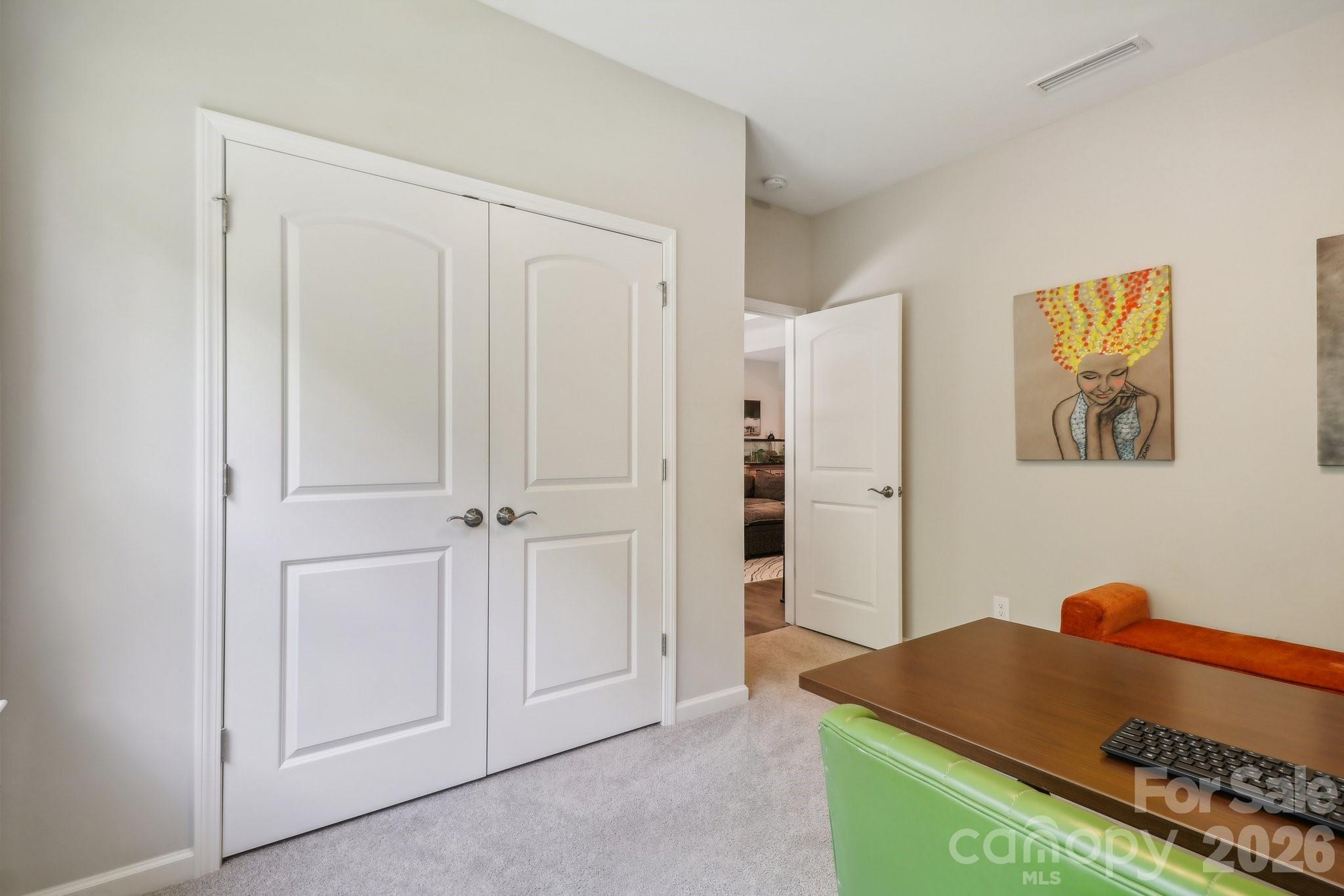 10117 Lakeshore Drive — Lancaster