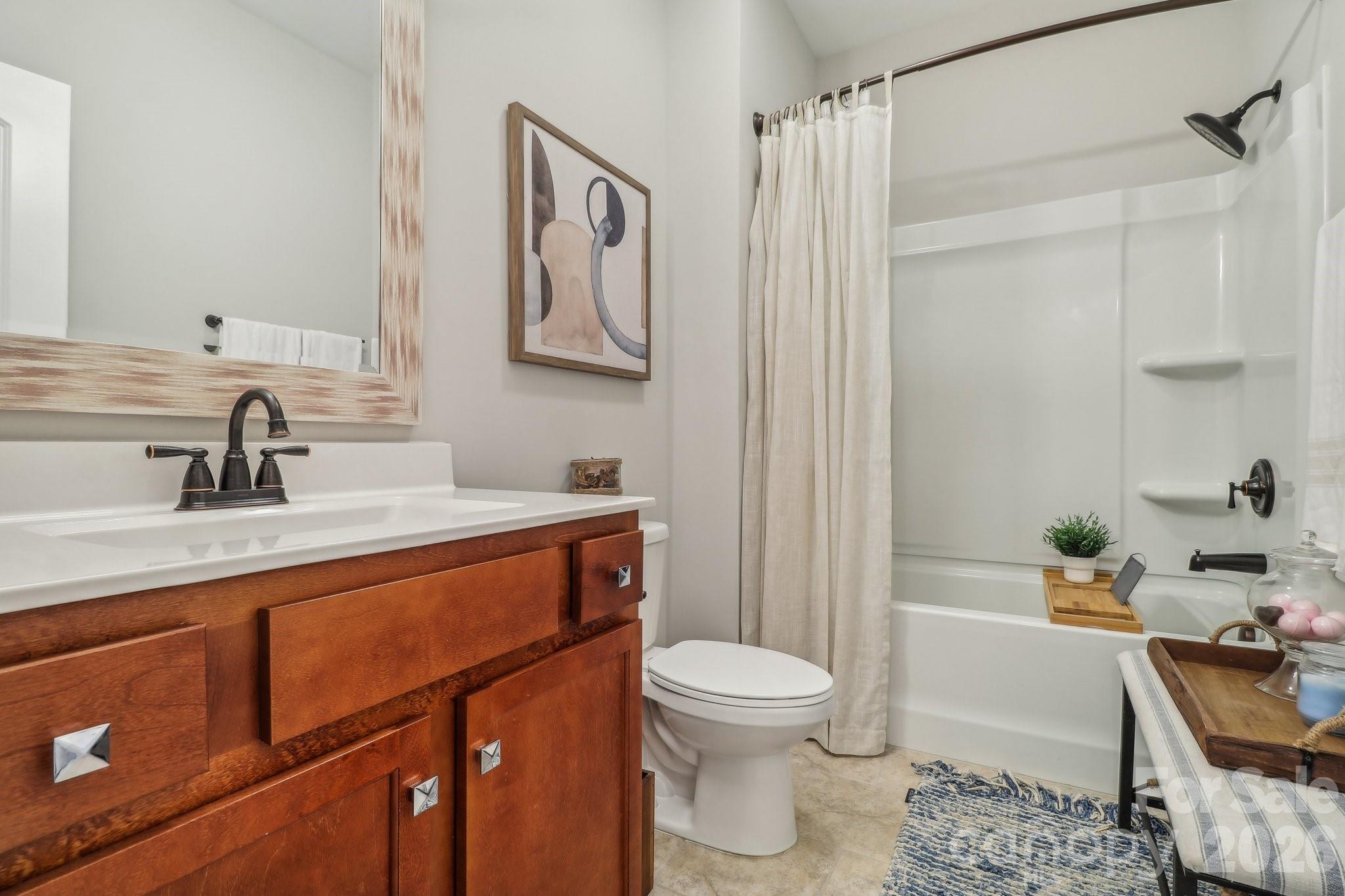 10117 Lakeshore Drive — Lancaster
