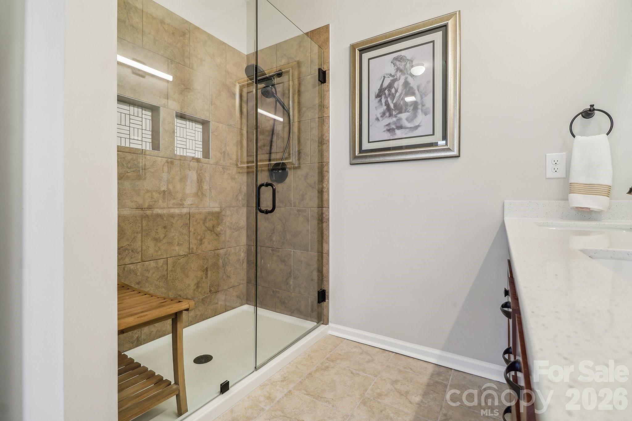 10117 Lakeshore Drive — Lancaster