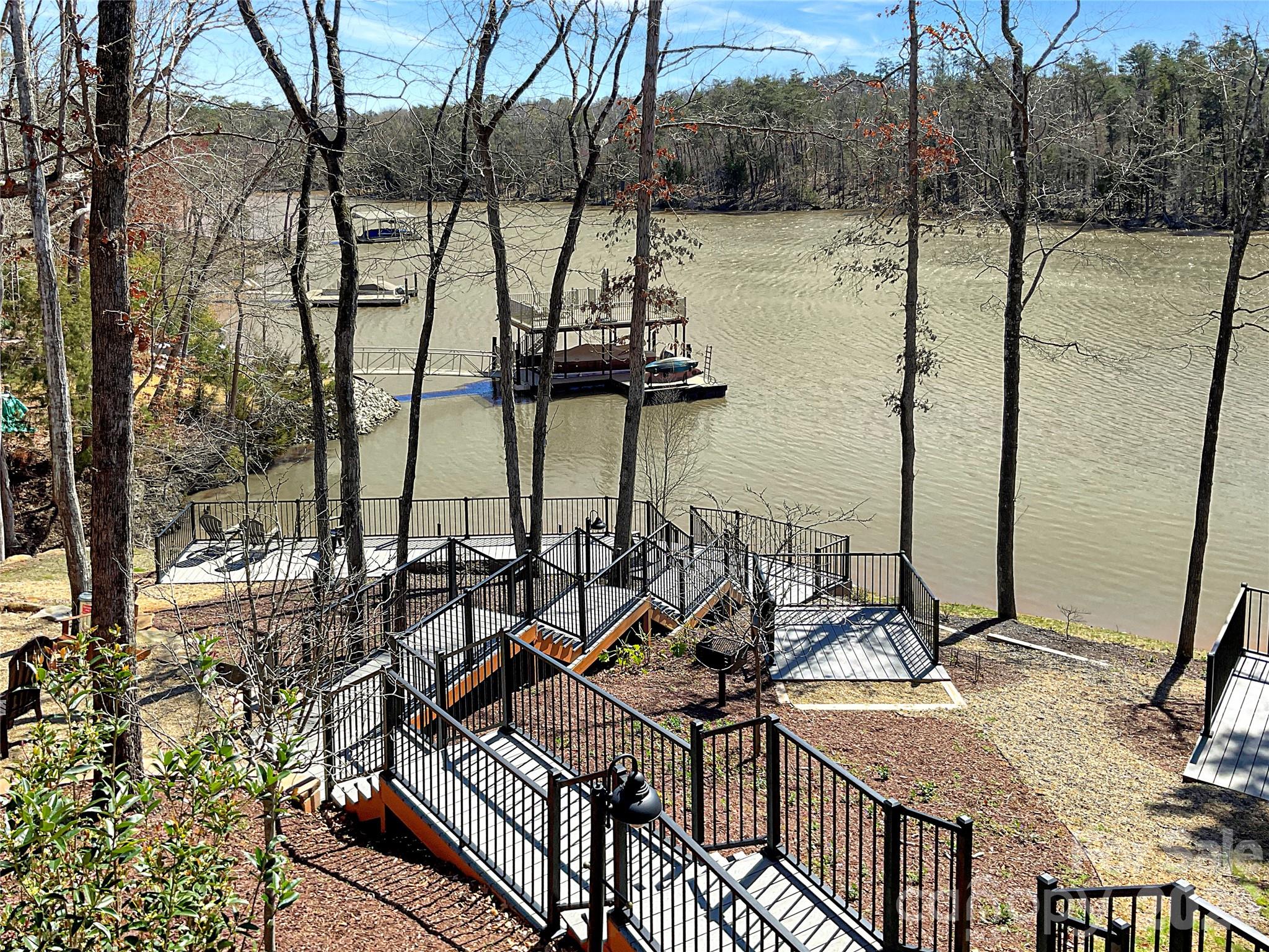 10117 Lakeshore Drive — Lancaster