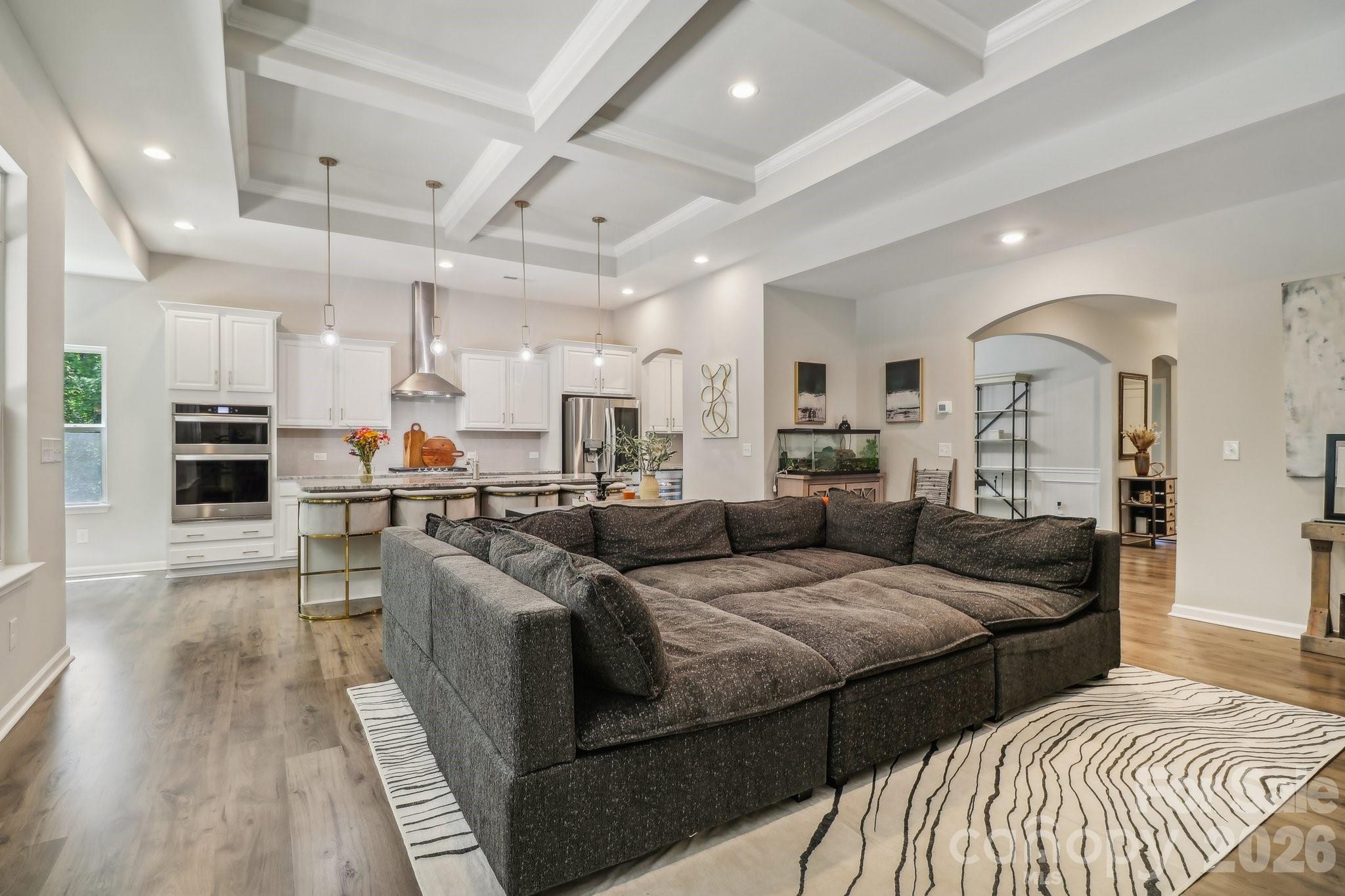 10117 Lakeshore Drive — Lancaster
