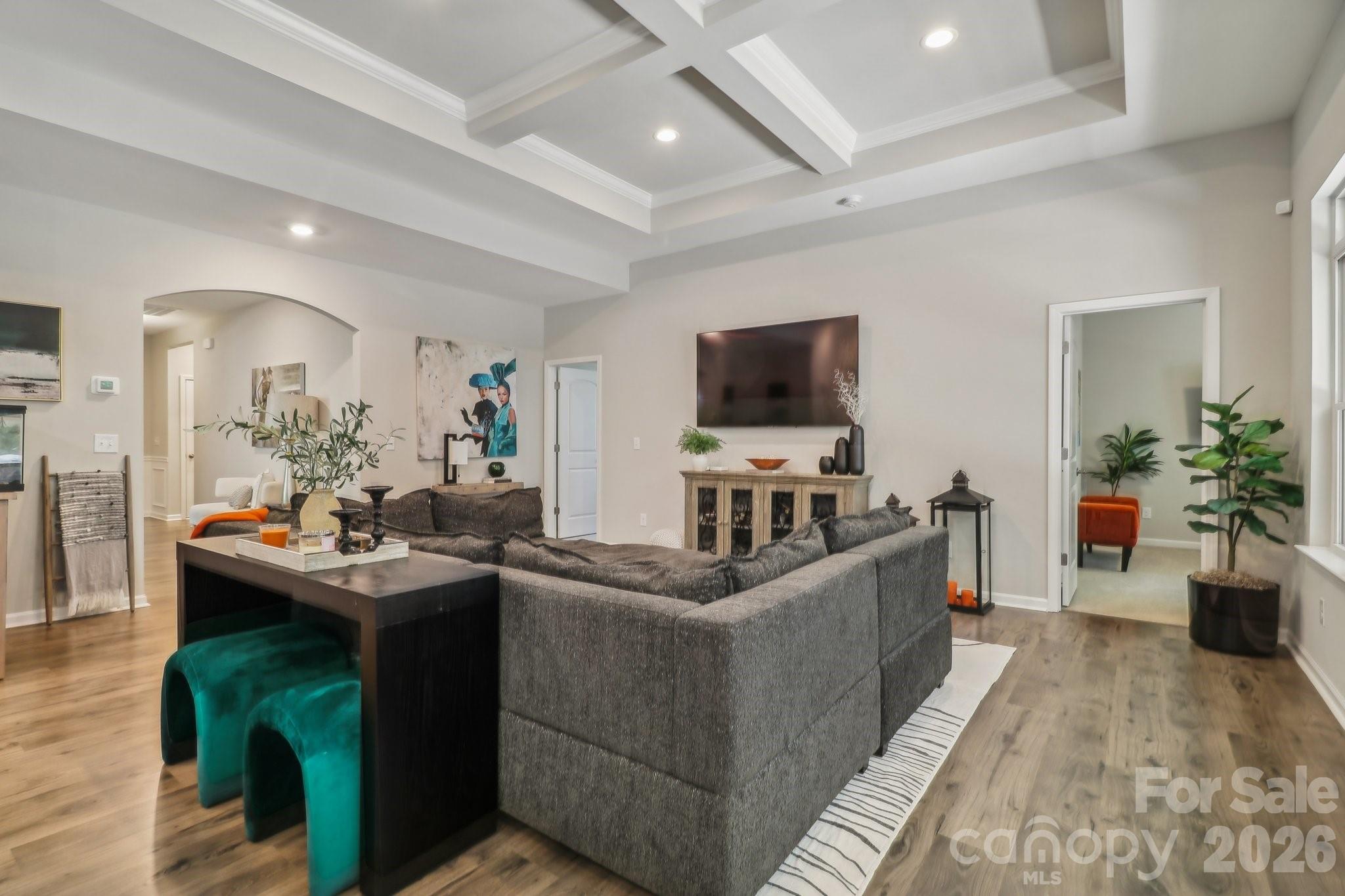 10117 Lakeshore Drive — Lancaster