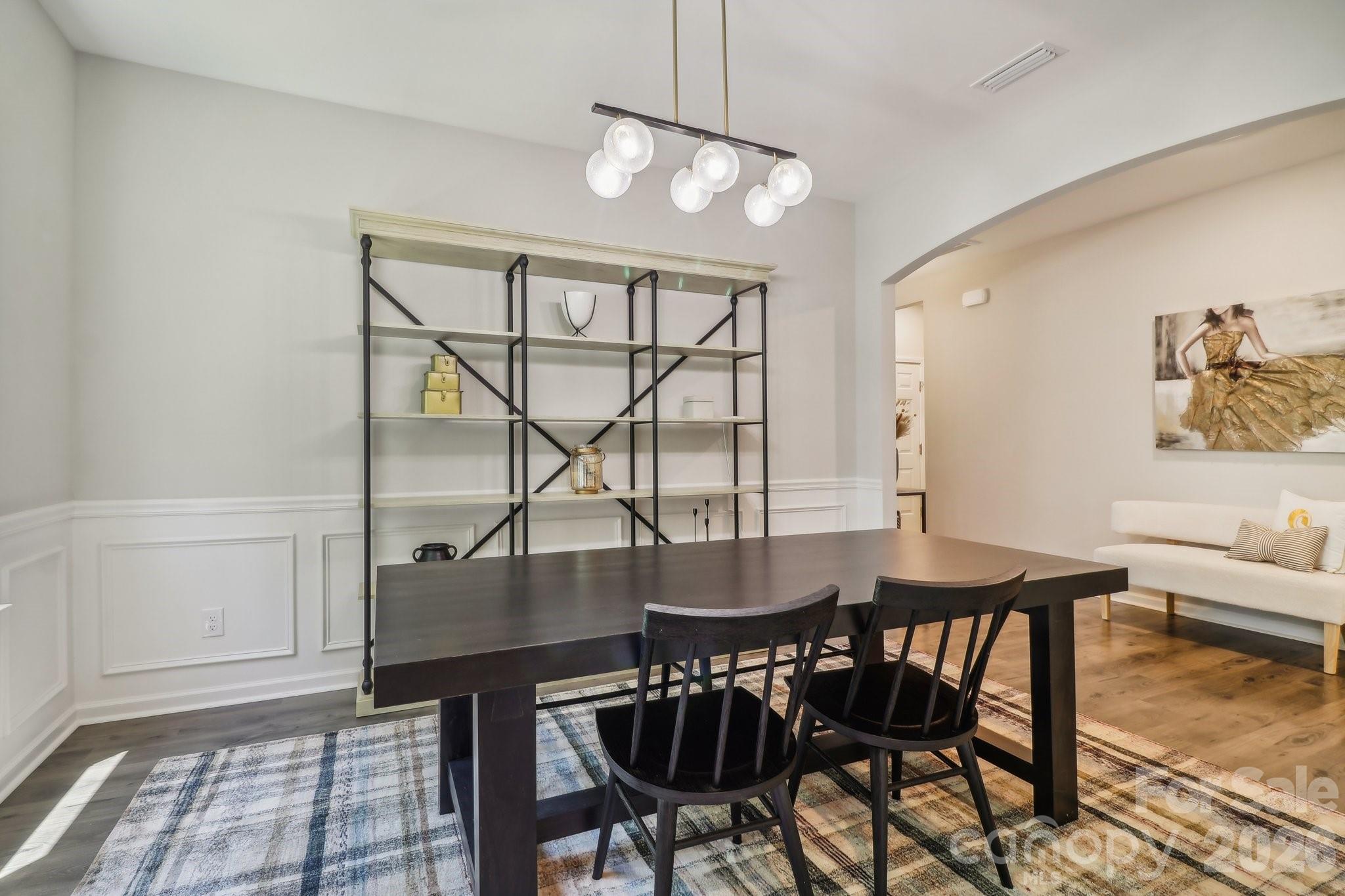 10117 Lakeshore Drive — Lancaster
