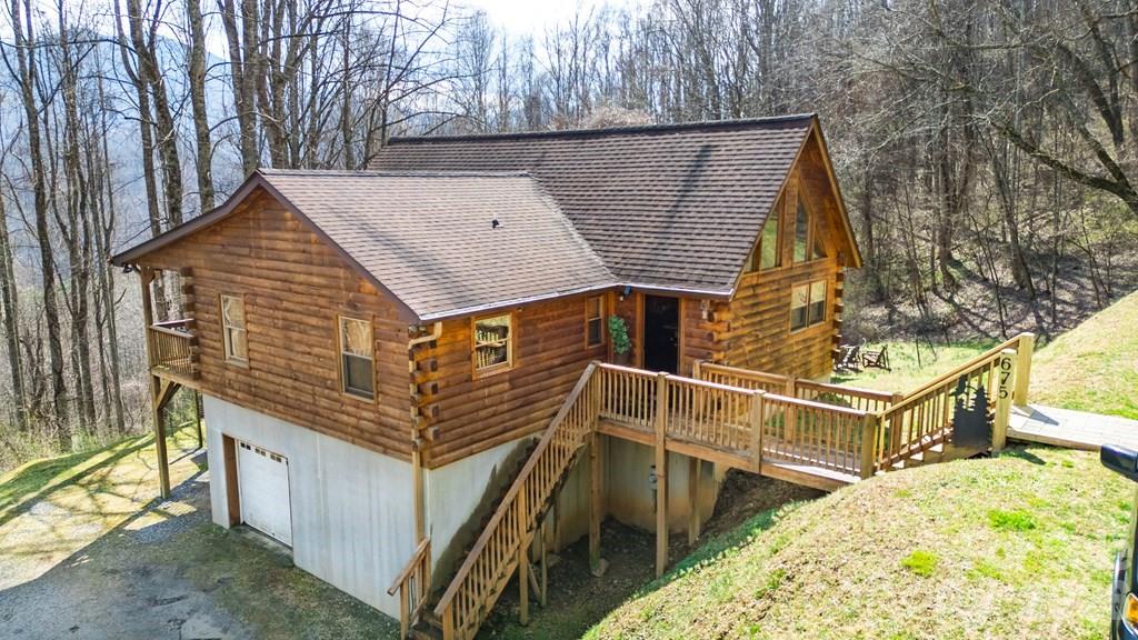 675 Forest Valley Road — Sylva