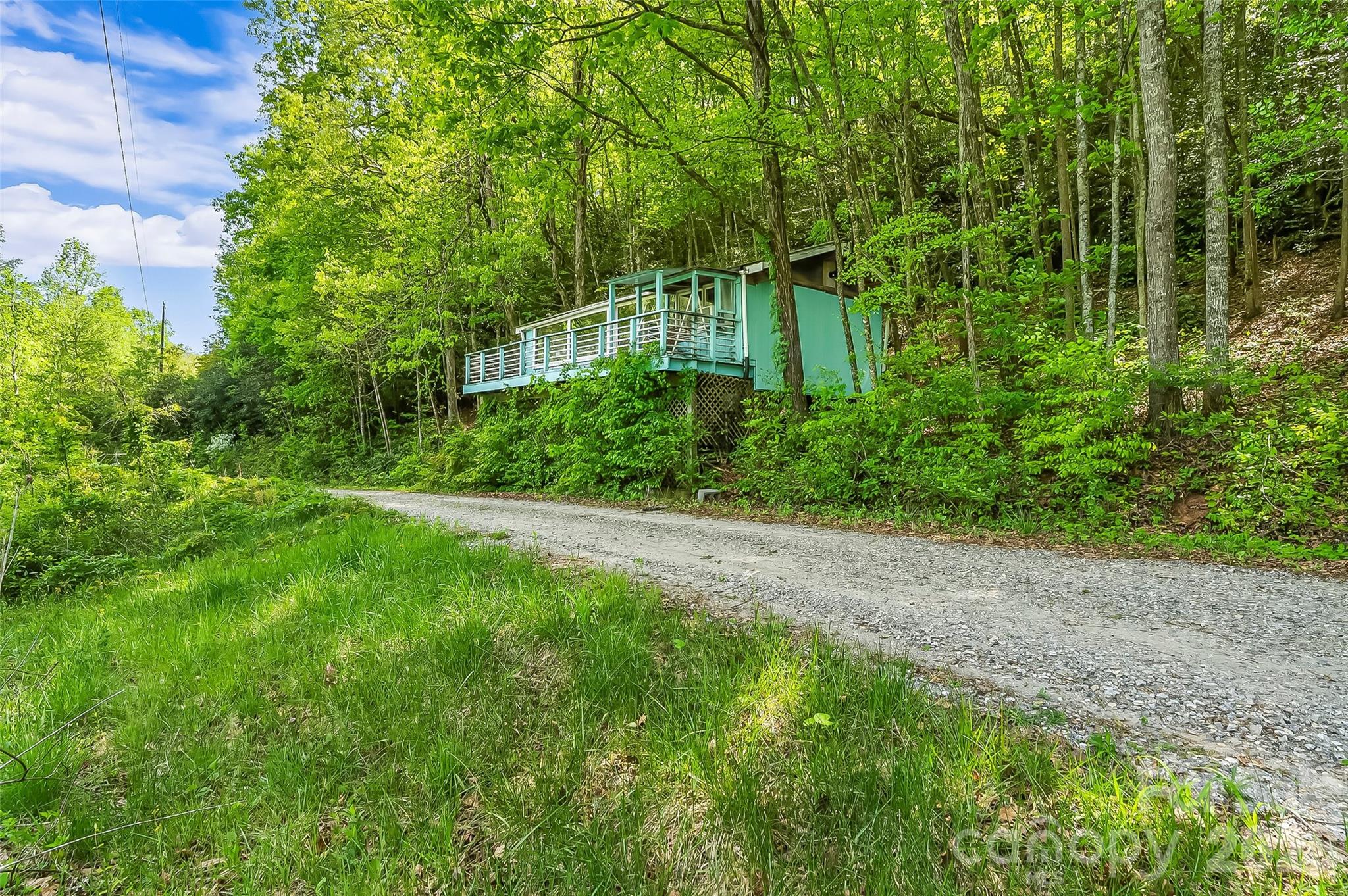 586 Liberty Church Road — Marion