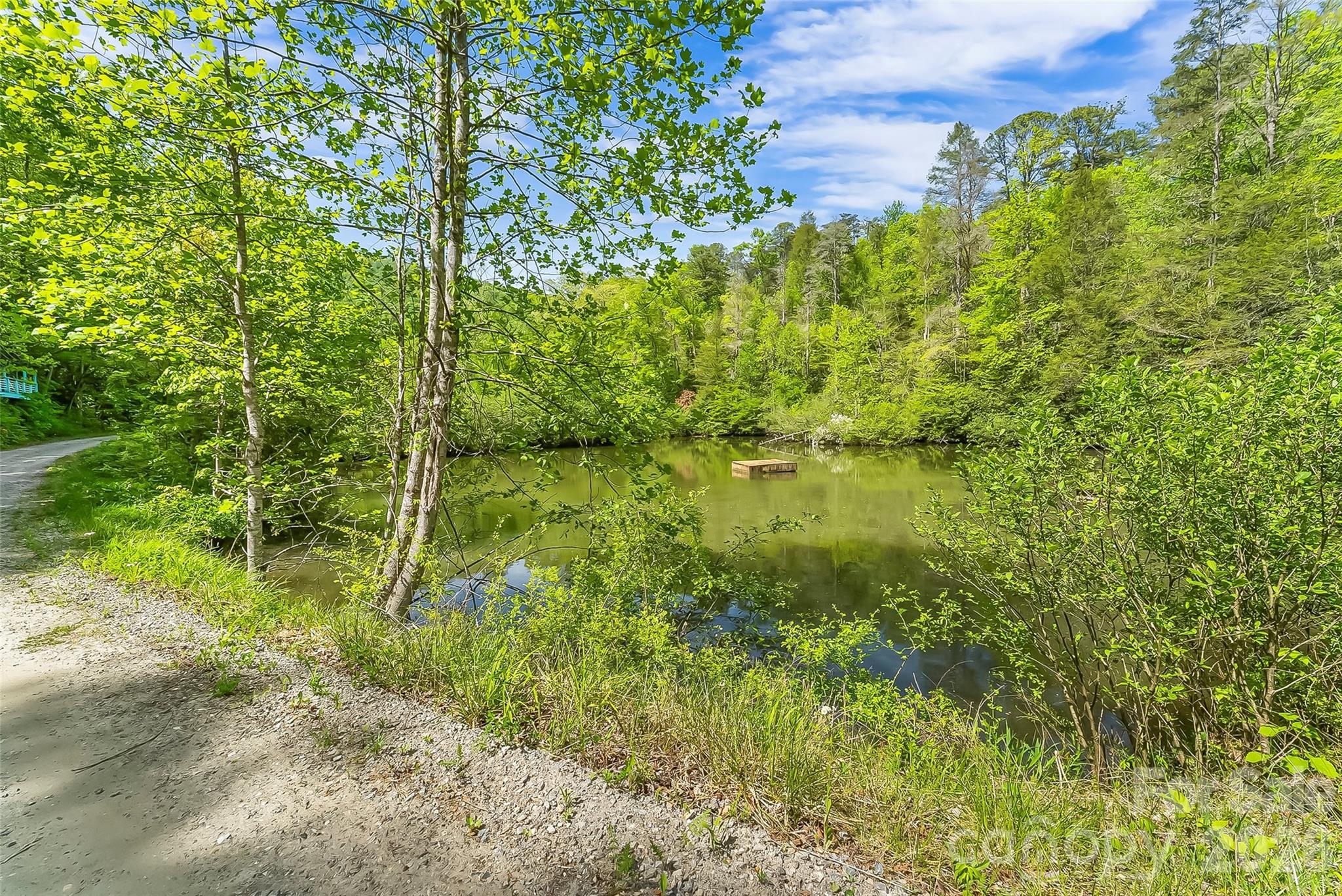 586 Liberty Church Road — Marion