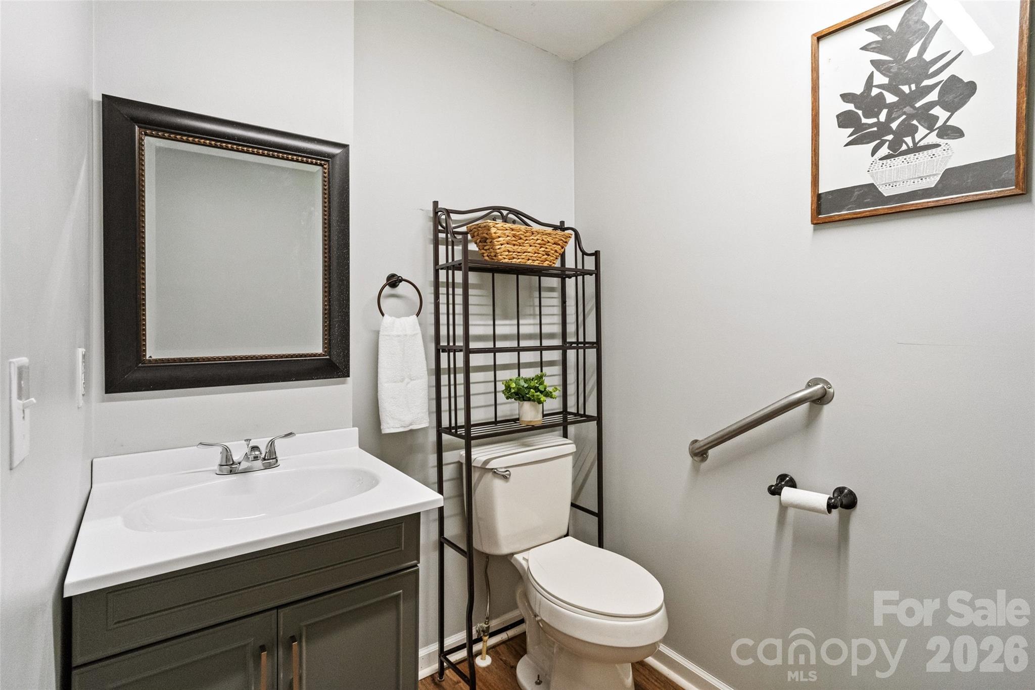 5801 Lindenwood Drive — Matthews
