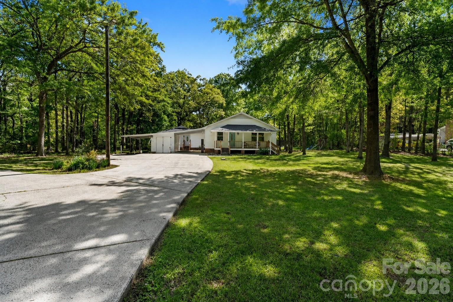 5801 Lindenwood Drive — Matthews