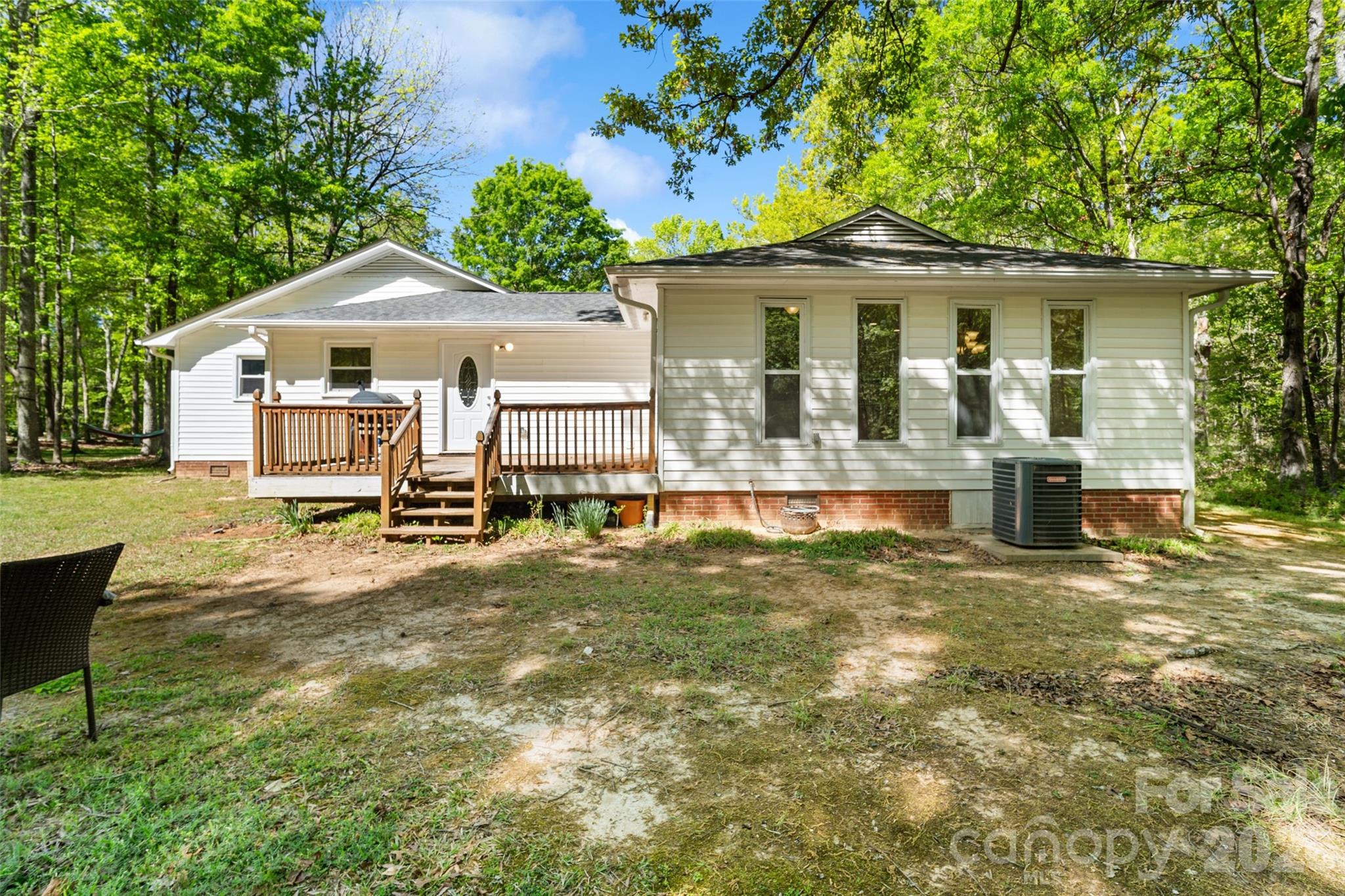 5801 Lindenwood Drive — Matthews