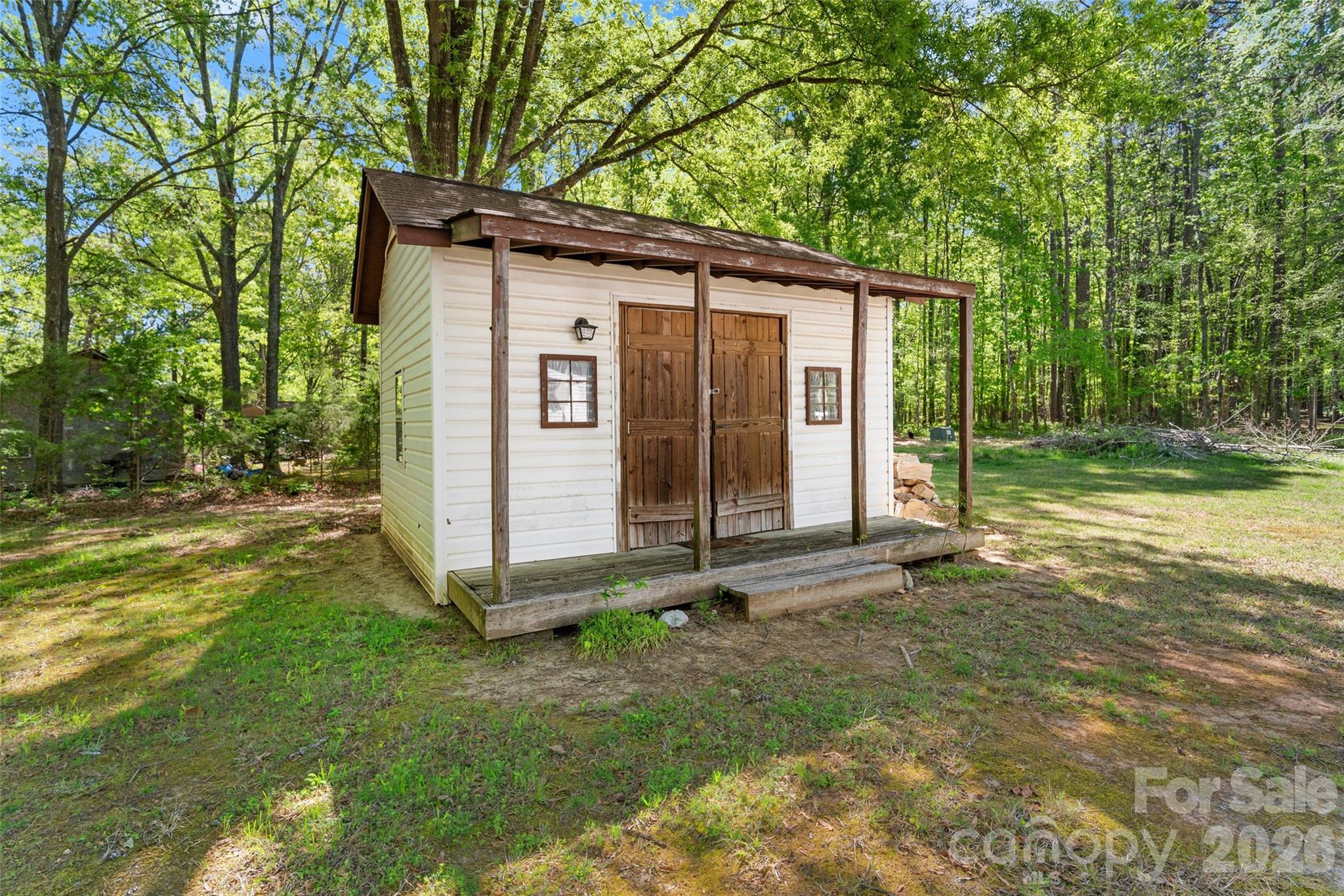 5801 Lindenwood Drive — Matthews